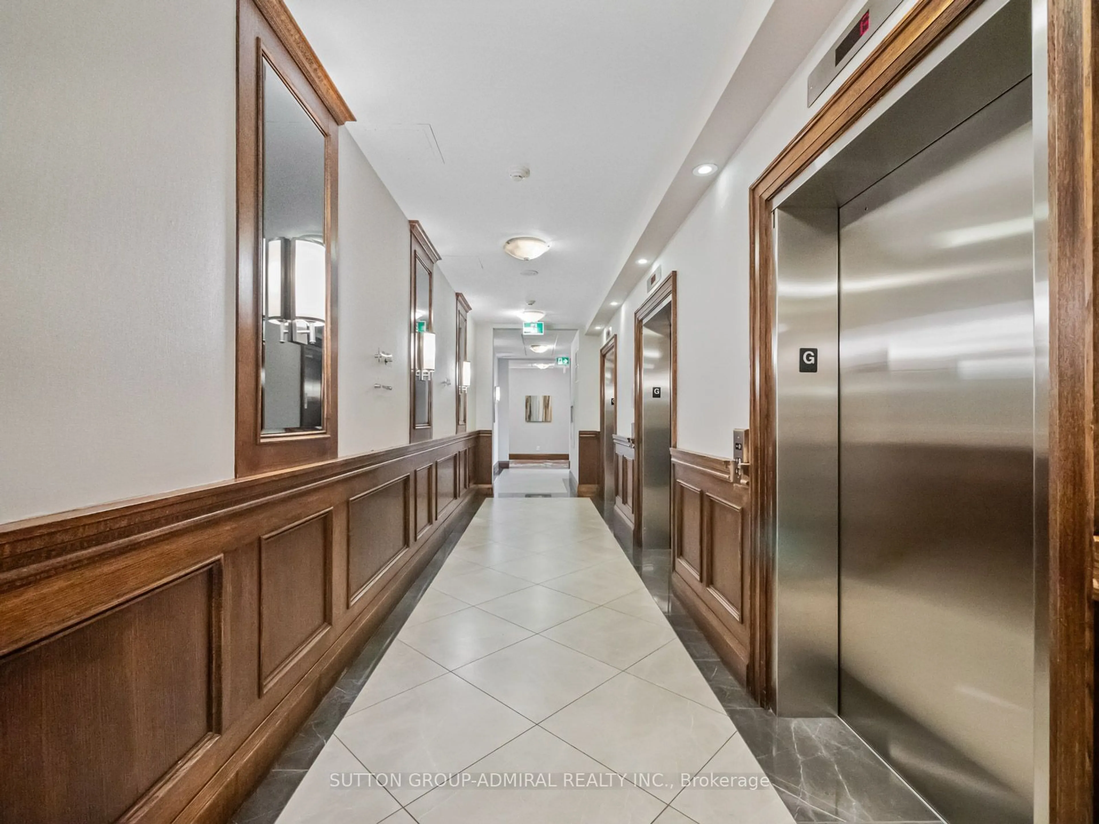 Indoor foyer, unknown floor for 7 North Park Rd #805, Vaughan Ontario L4J 0C9