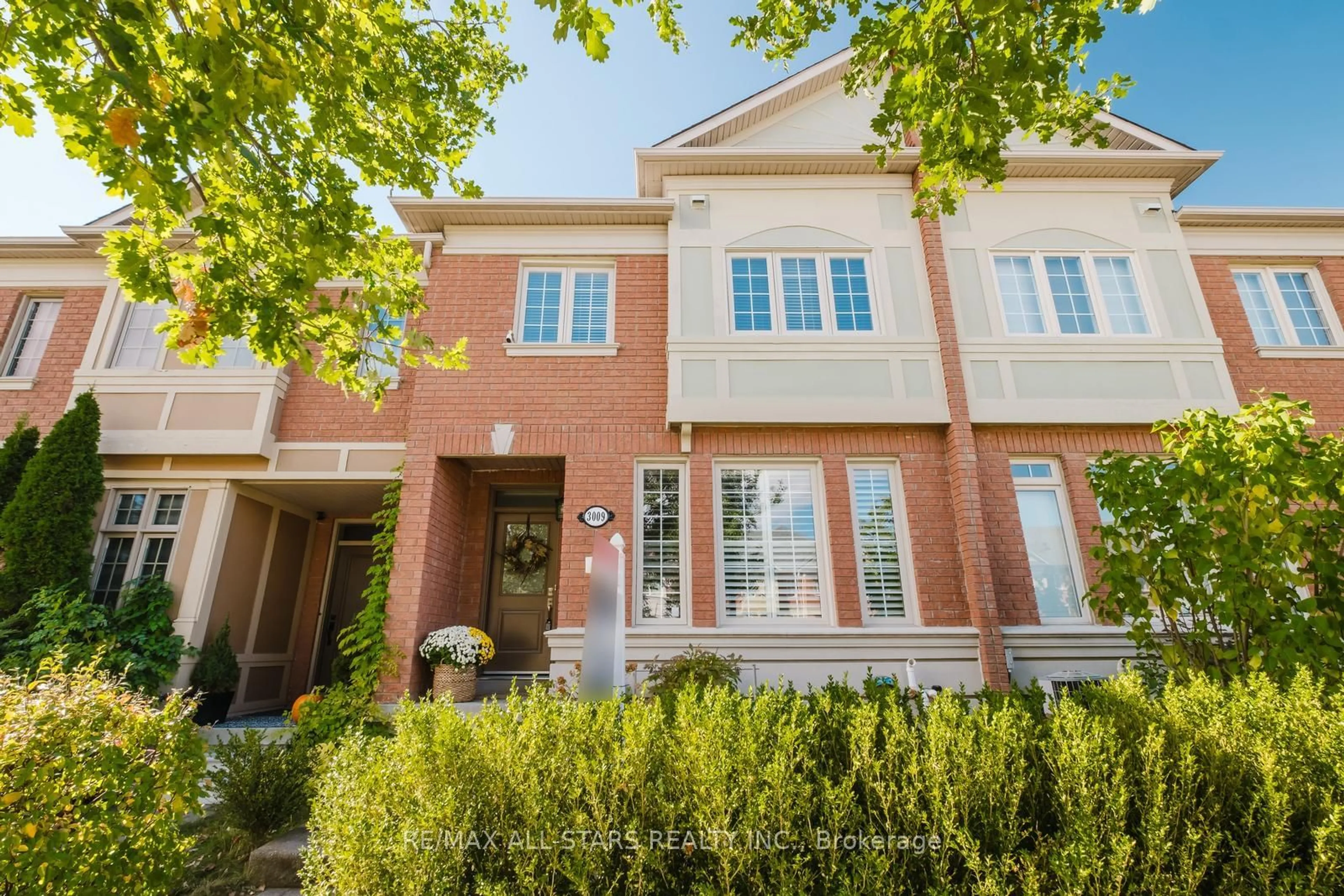 Home with brick exterior material for 3009 Bur Oak Ave, Markham Ontario L6B 1E3