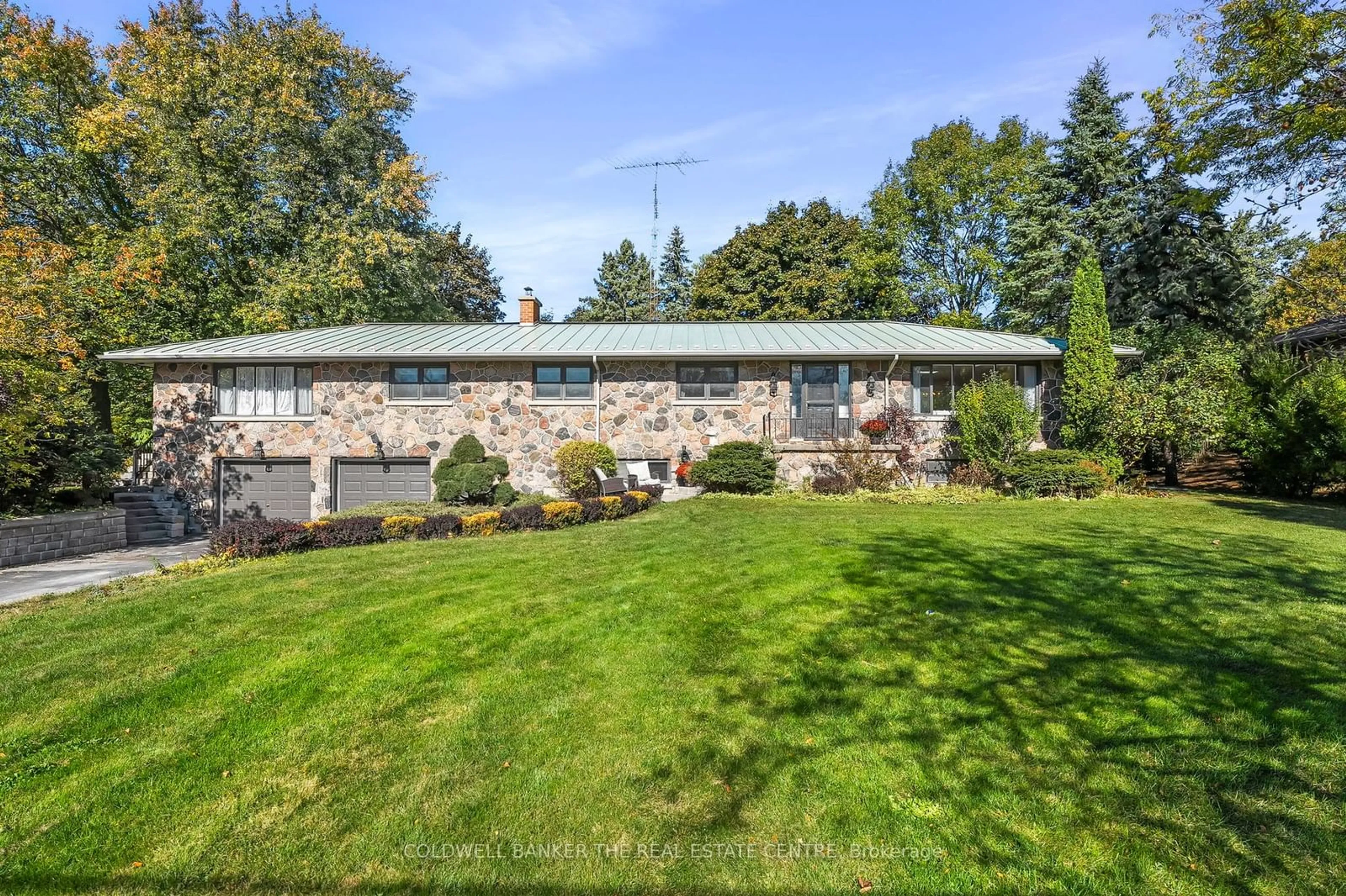 Frontside or backside of a home, cottage for 2546 9th Line, Bradford West Gwillimbury Ontario L3Z 3T3