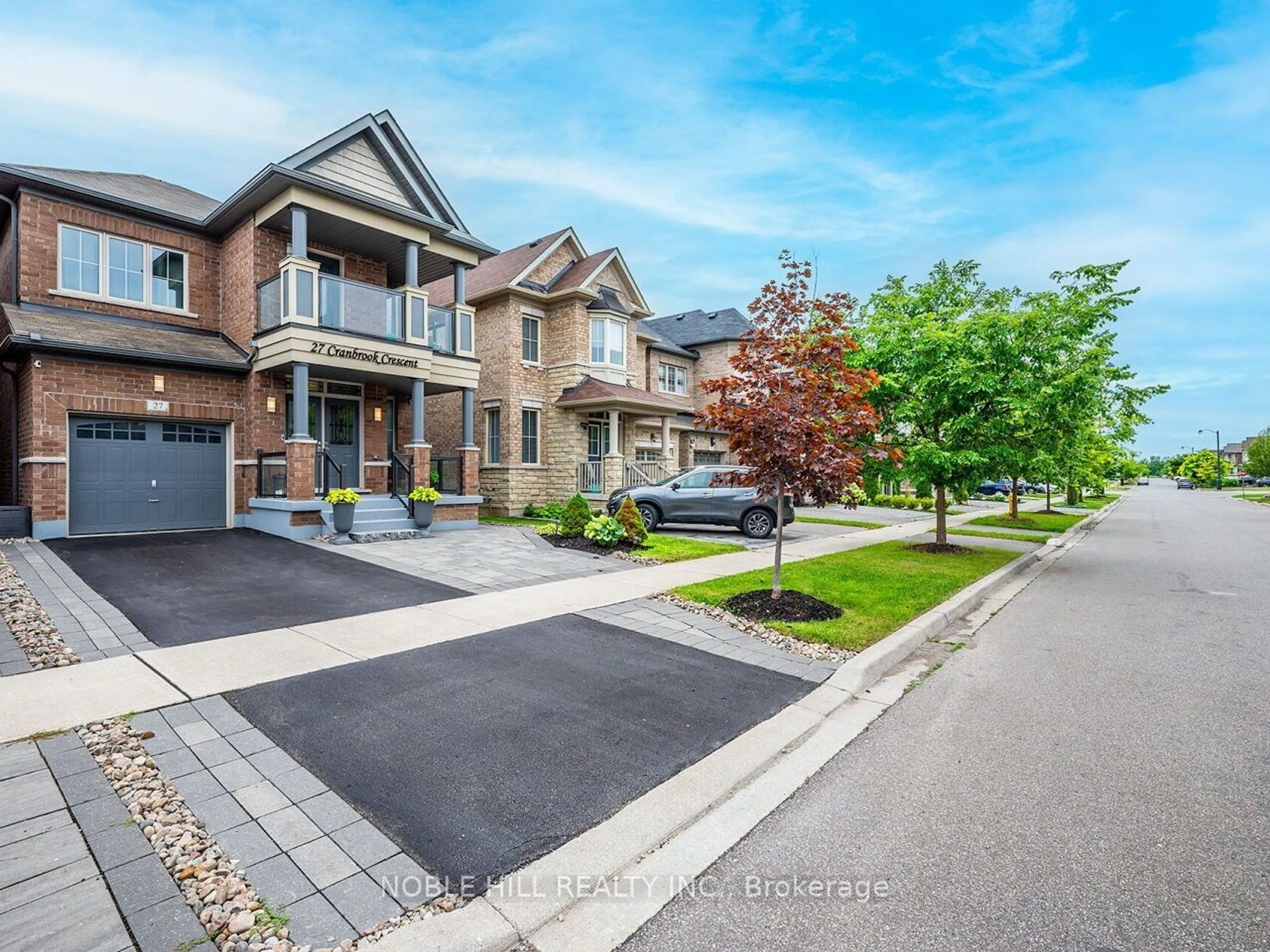 A pic from exterior of the house or condo, the street view for 27 Cranbrook Cres, Vaughan Ontario L4H 1R1