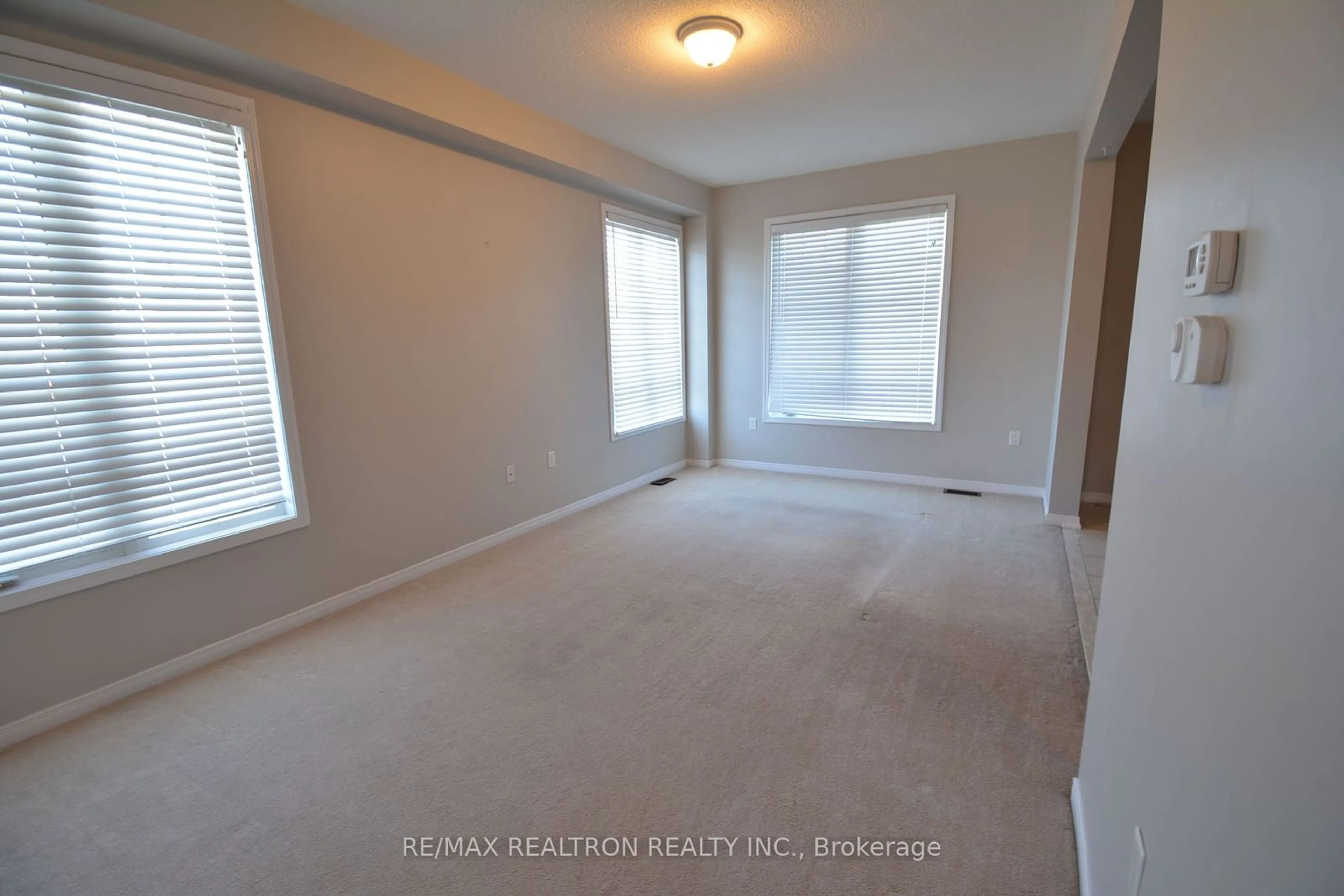 A pic of a room, carpet floors for 351 Rannie Rd, Newmarket Ontario L3X 2N2