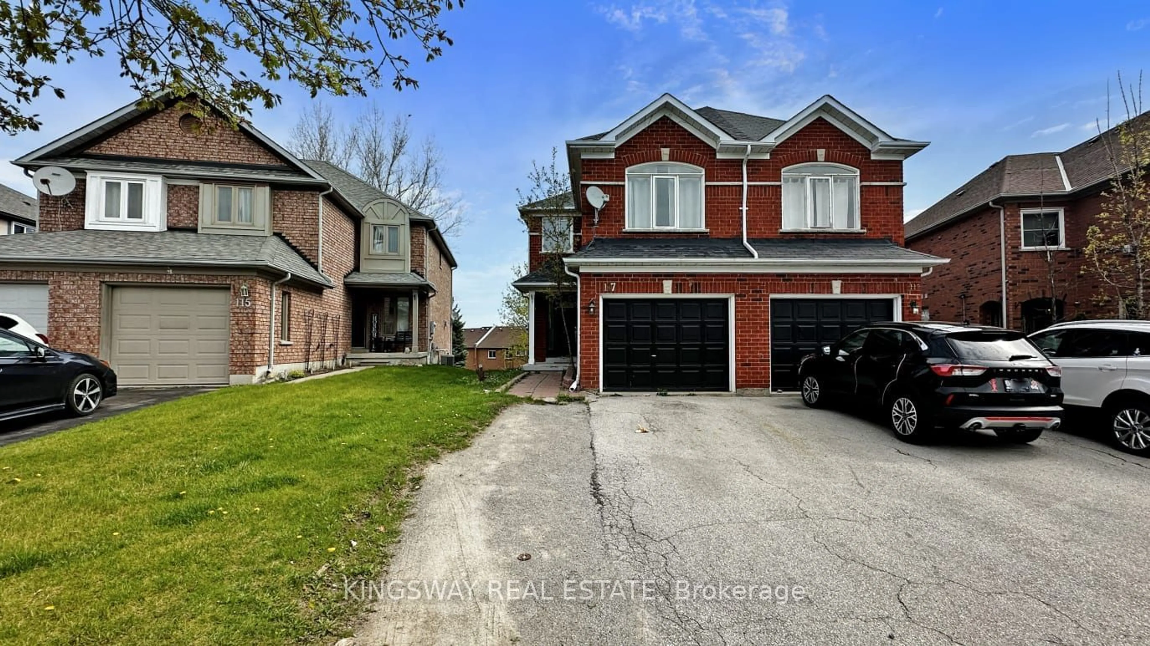 Home with brick exterior material for 117 Primeau Dr, Aurora Ontario L4G 6Z6