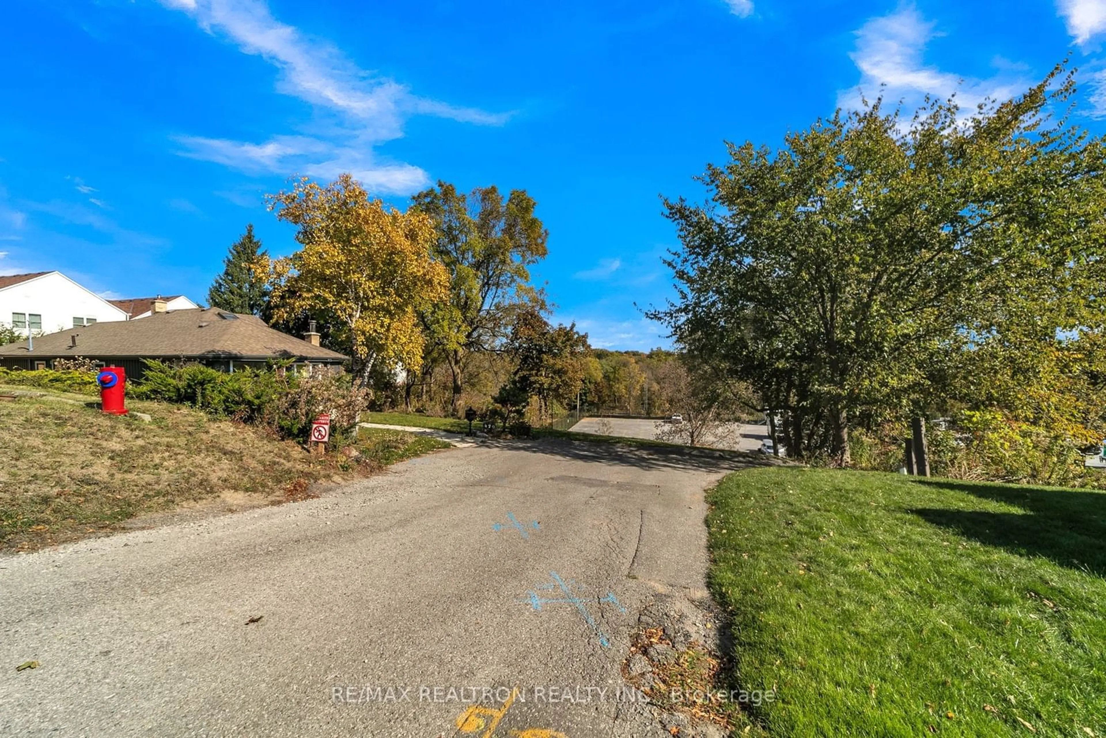 A pic from exterior of the house or condo, the street view for 479 Millard Ave, Newmarket Ontario L3Y 2A6