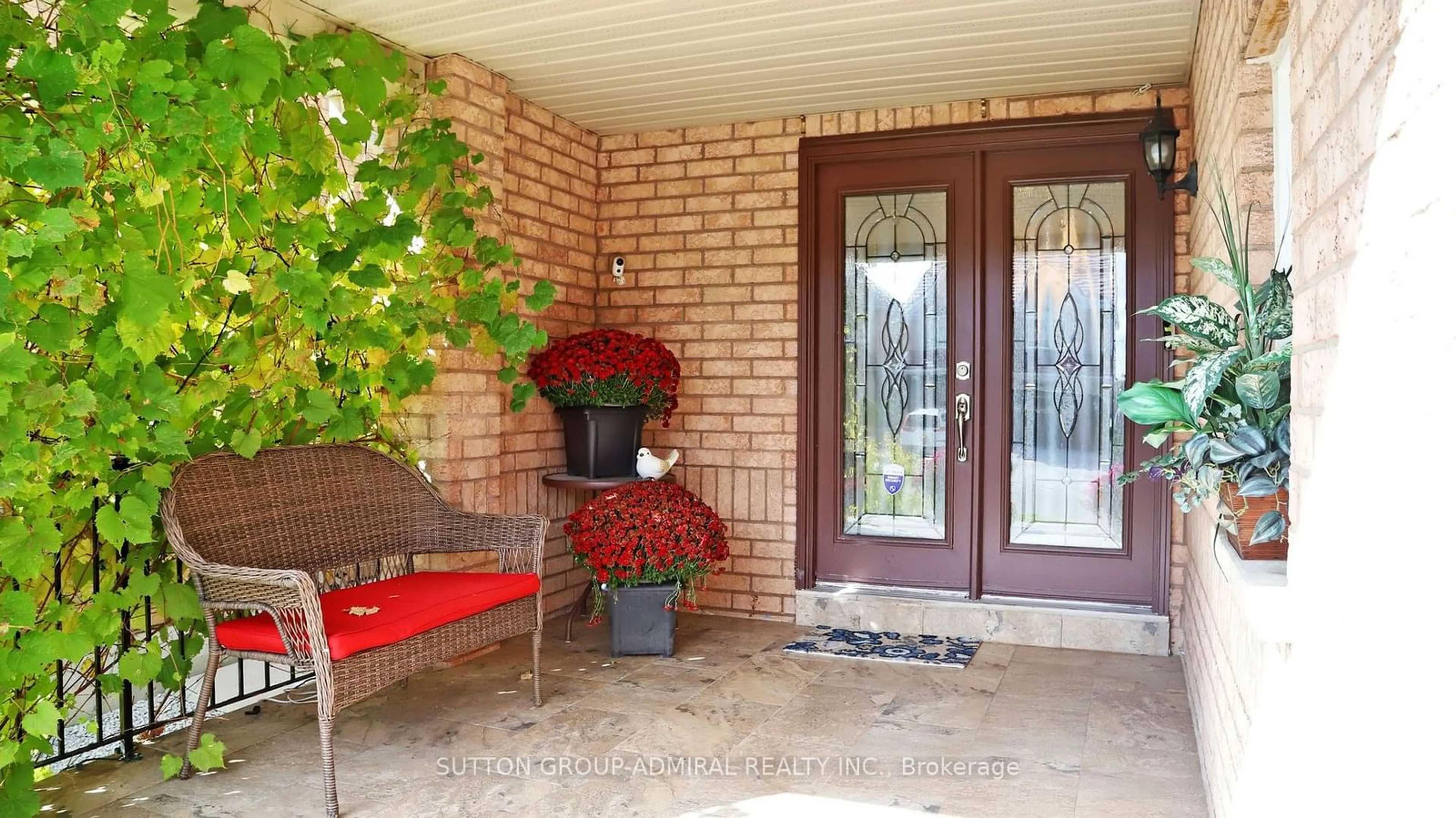 Indoor entryway, ceramic floors for 64 Eddington Pl, Vaughan Ontario L6A 3P3