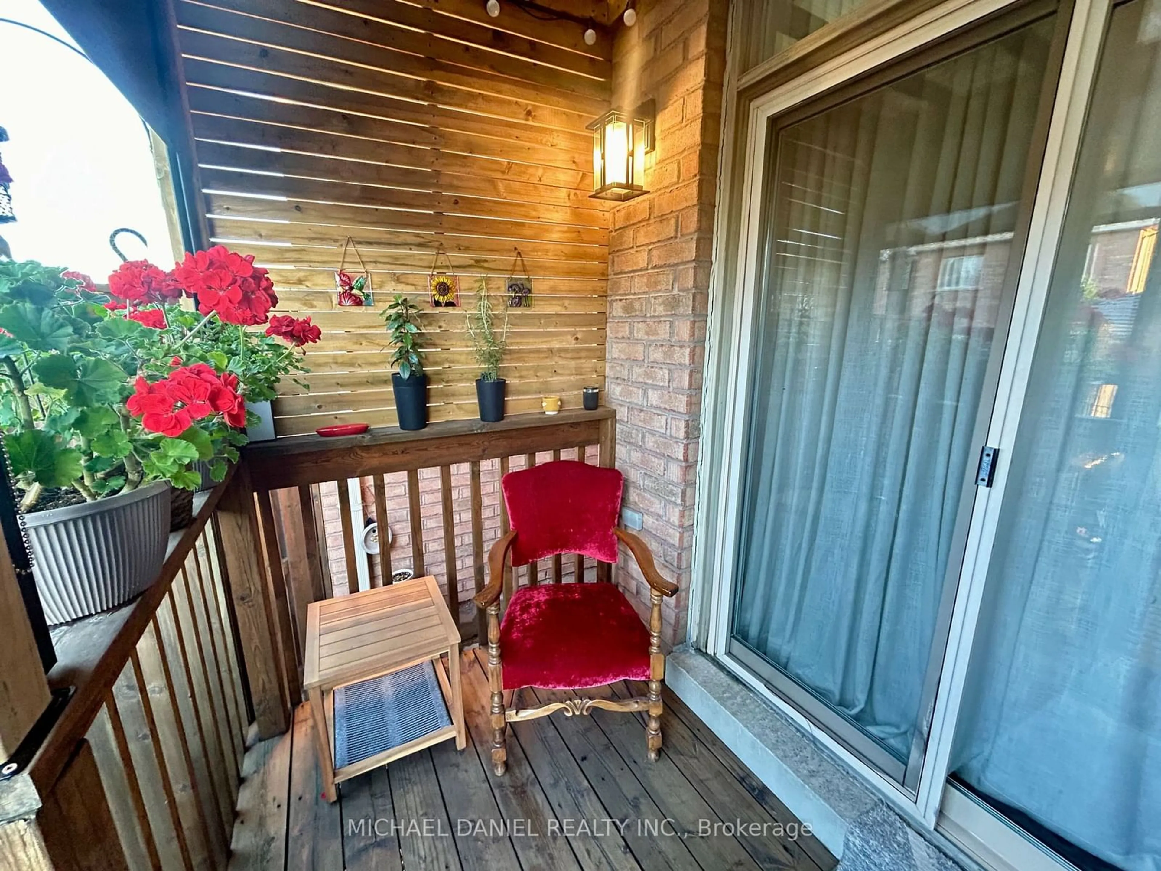 Balcony in the apartment, cottage for 48 Whisperwood Rd, Vaughan Ontario L4J 9G6