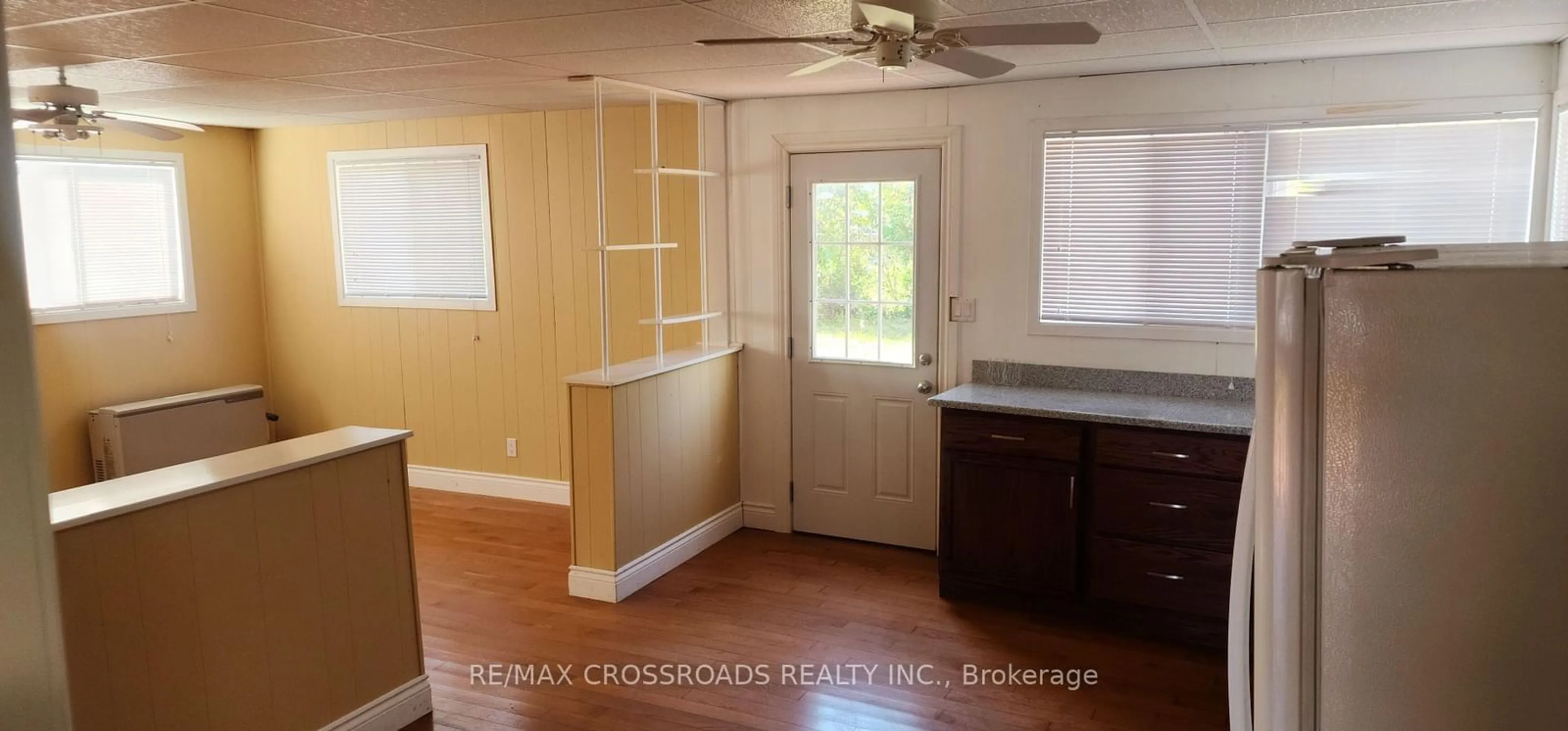 A pic of a room, wood floors for 11 Farley Circ, Georgina Ontario L0E 1S0