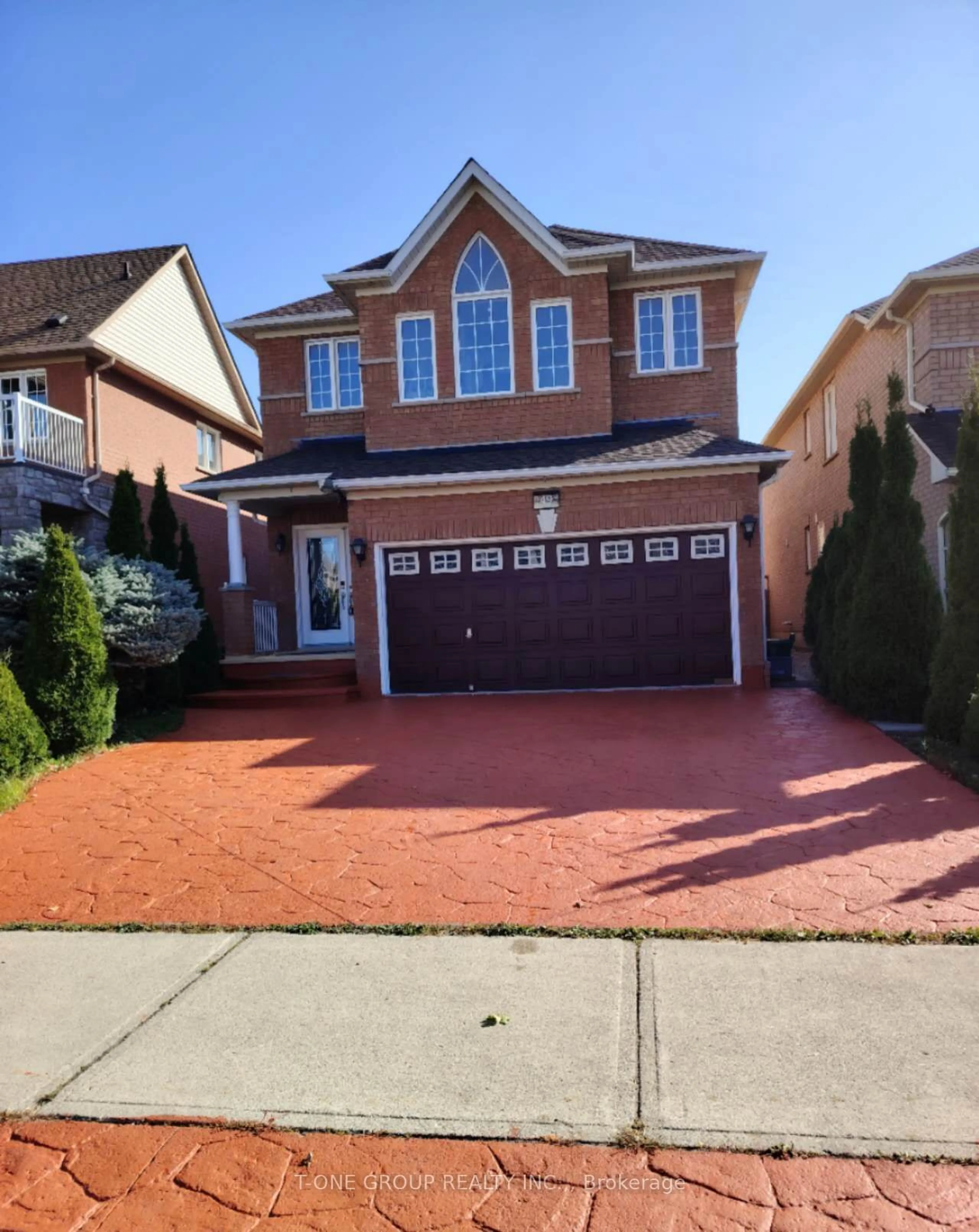 Home with brick exterior material for 49 Norwood Ave, Vaughan Ontario L6A 3V6