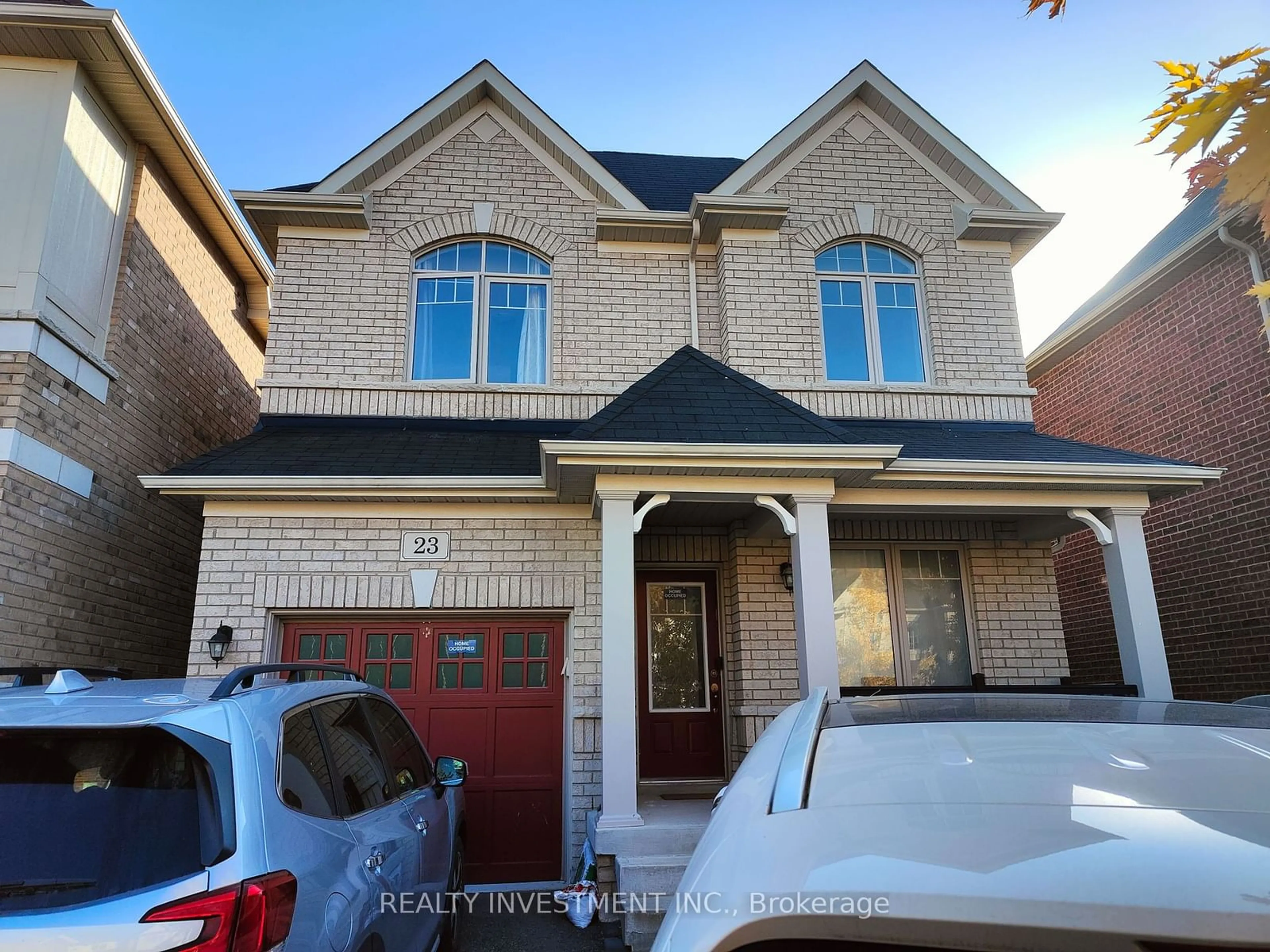 Home with brick exterior material for 23 Foxberry Rd, East Gwillimbury Ontario L0G 1V0