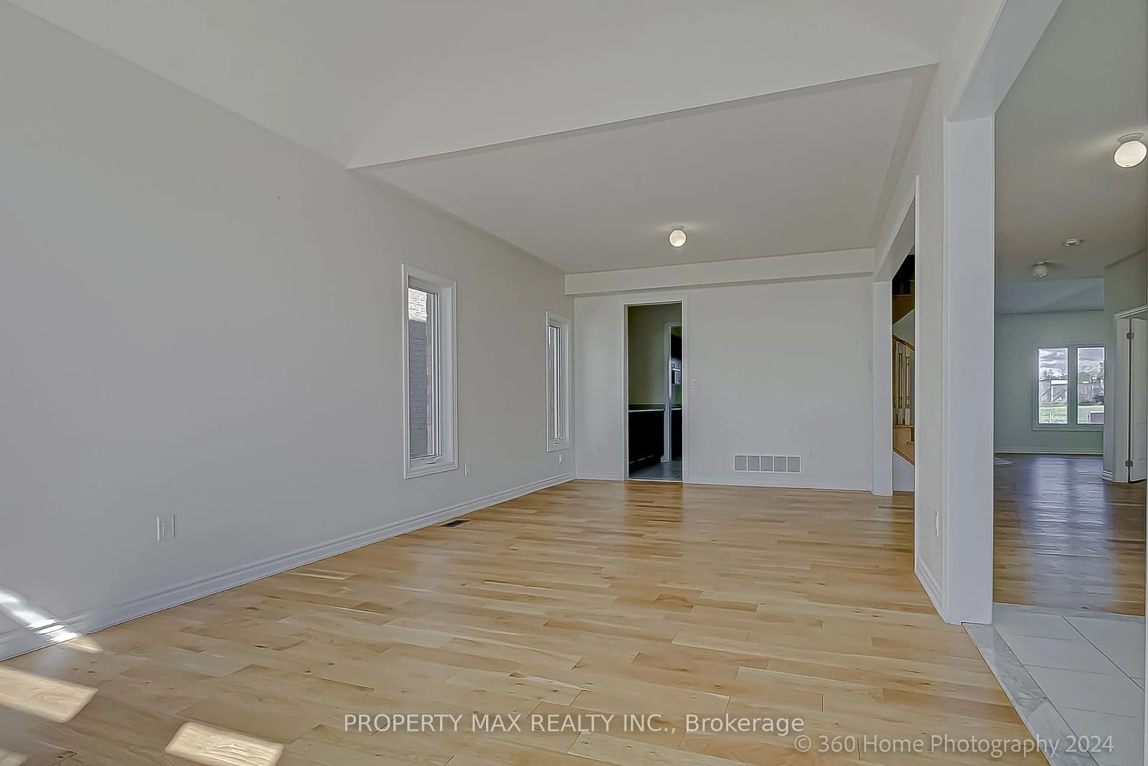 A pic of a room, wood floors for 19 Butcher St, Brock Ontario L0K 1A0