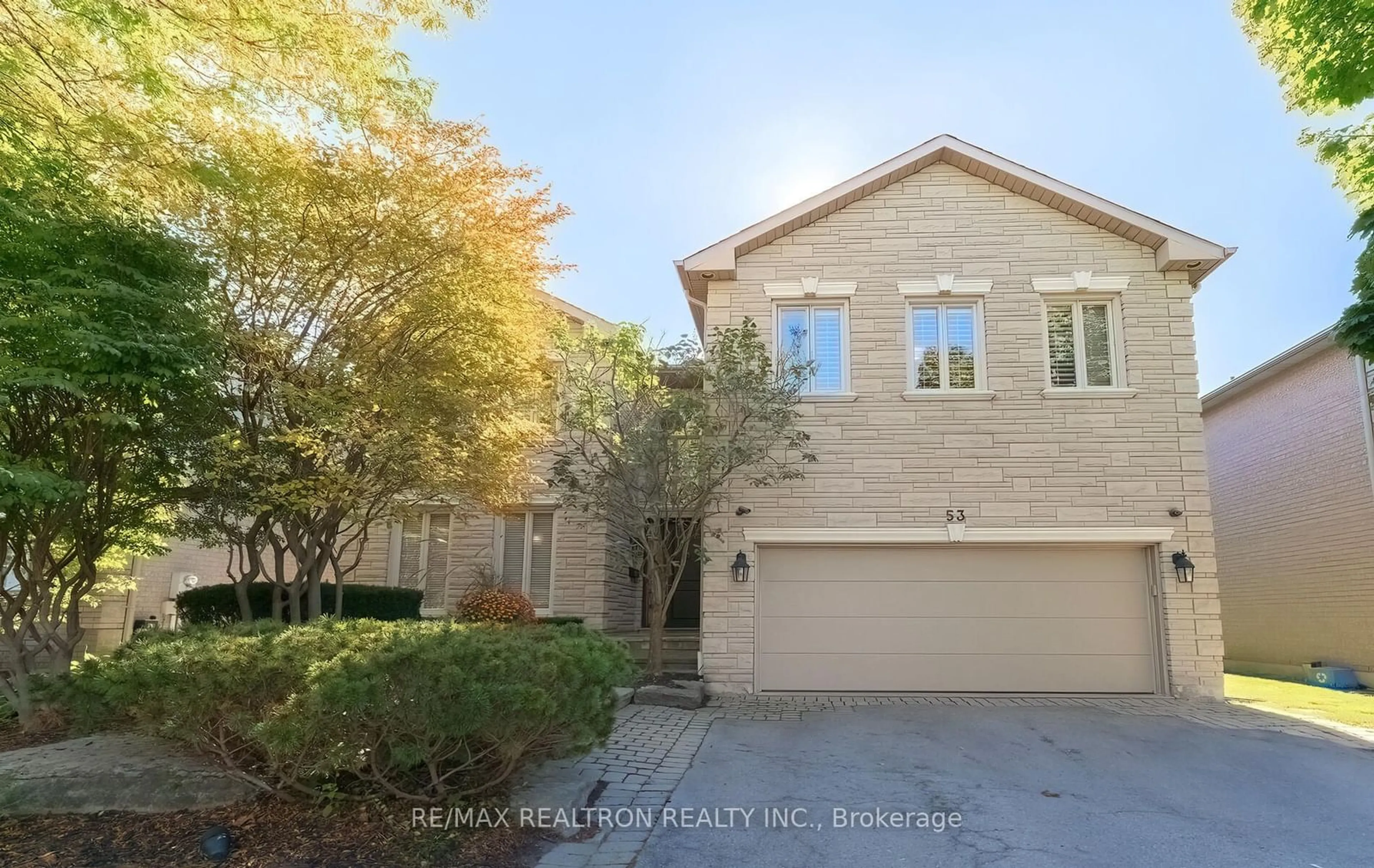 Frontside or backside of a home, the street view for 53 Forest Lane Dr, Vaughan Ontario L4J 3P2