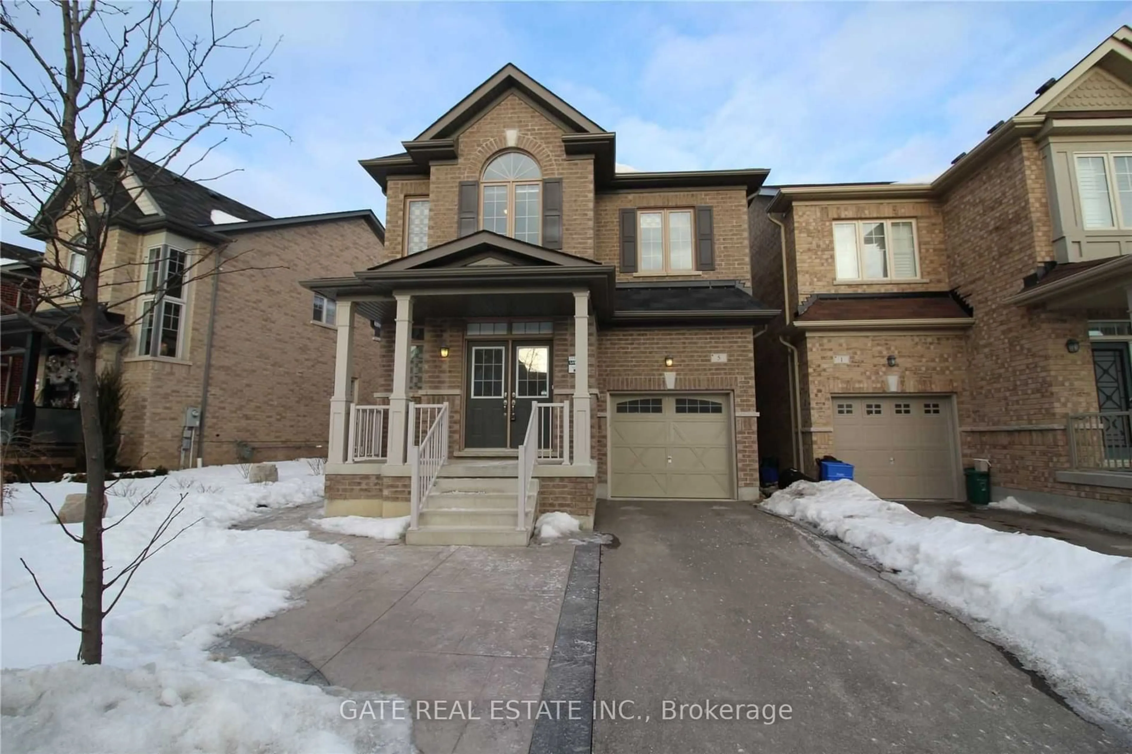 Frontside or backside of a home, the street view for 5 Nocturne Ave, Vaughan Ontario L4H 3N5