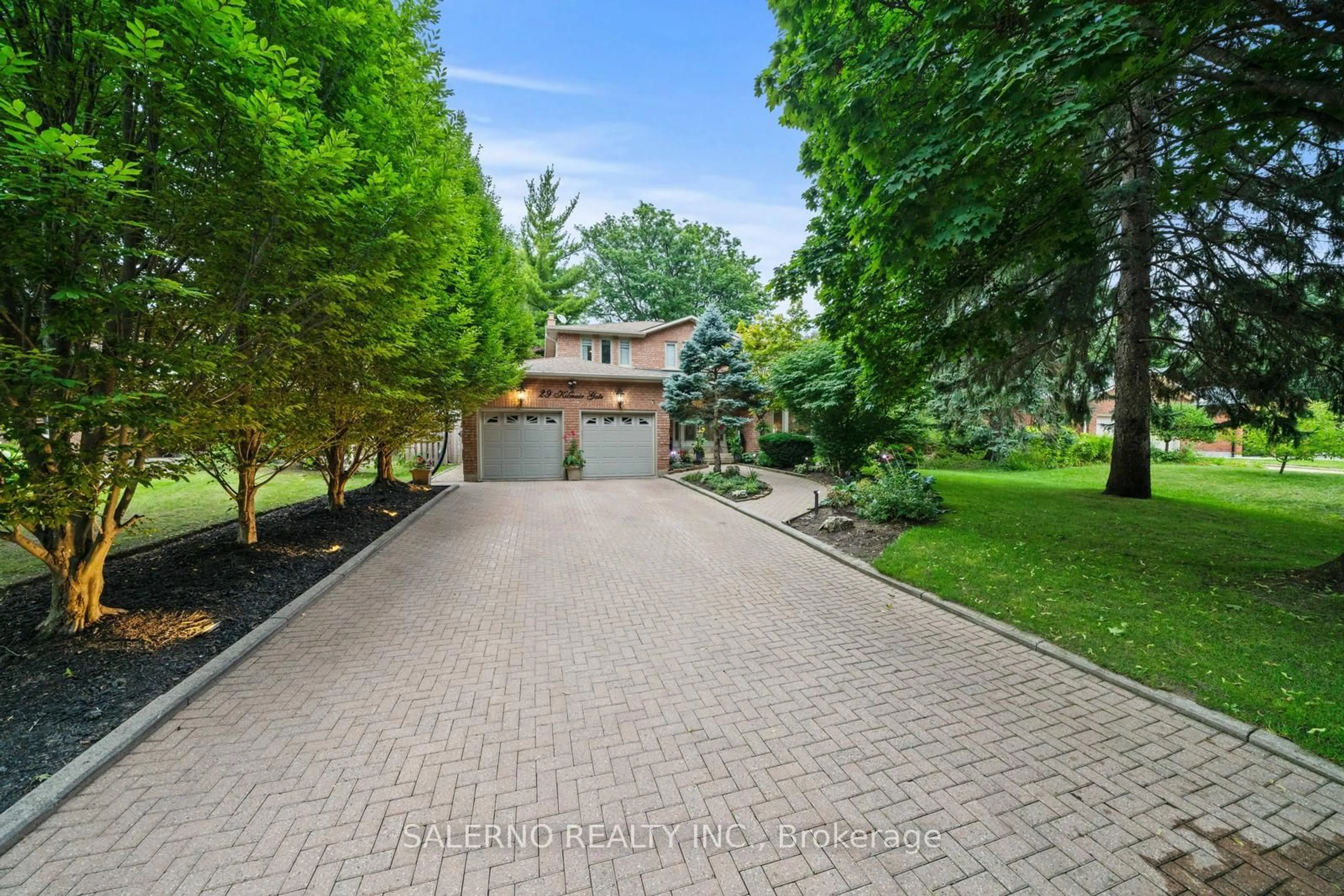 Patio, cottage for 29 Kilmuir Gate, Vaughan Ontario L4L 3L8