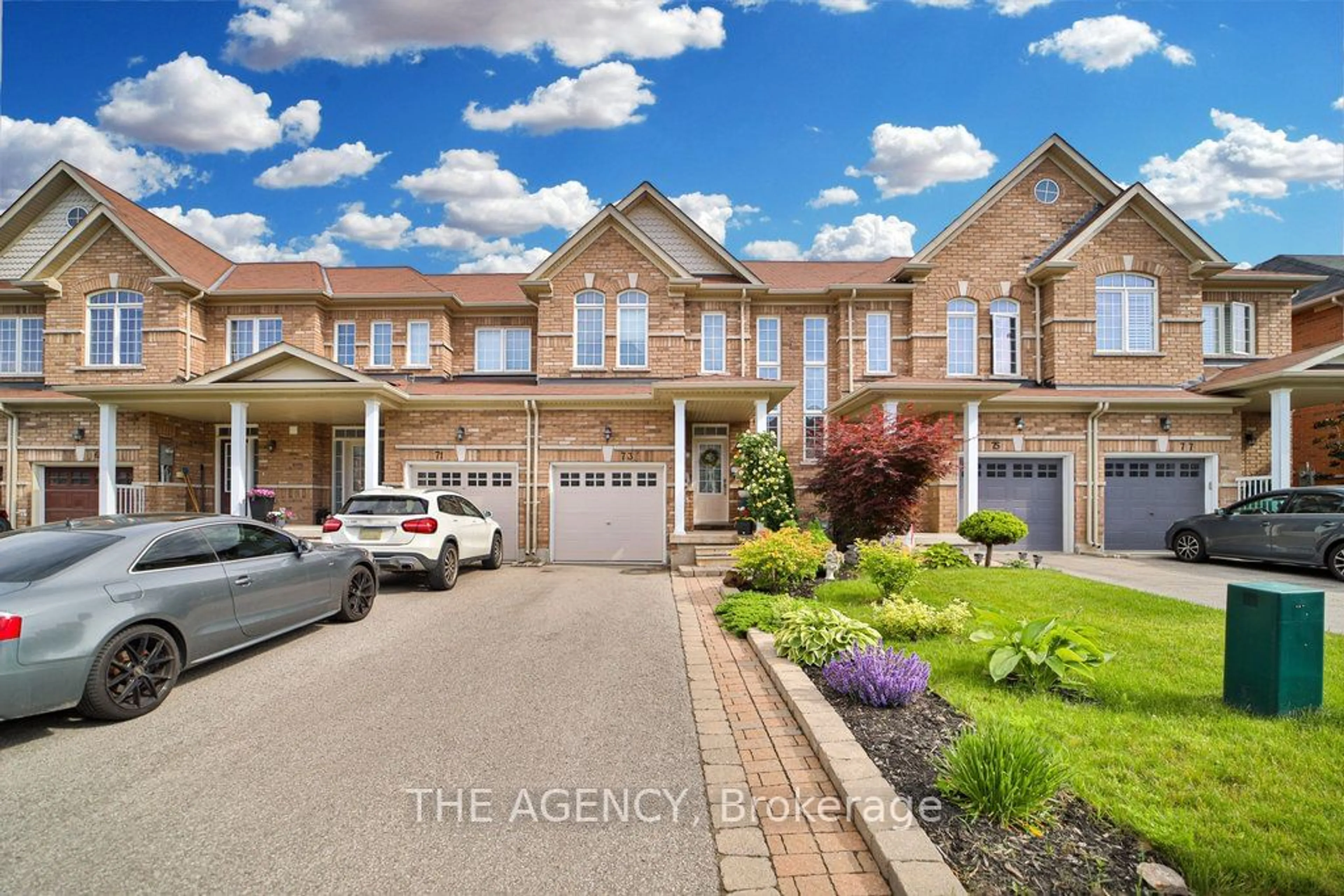 A pic from exterior of the house or condo, the street view for 73 Luisa St, Bradford West Gwillimbury Ontario L3Z 0P1