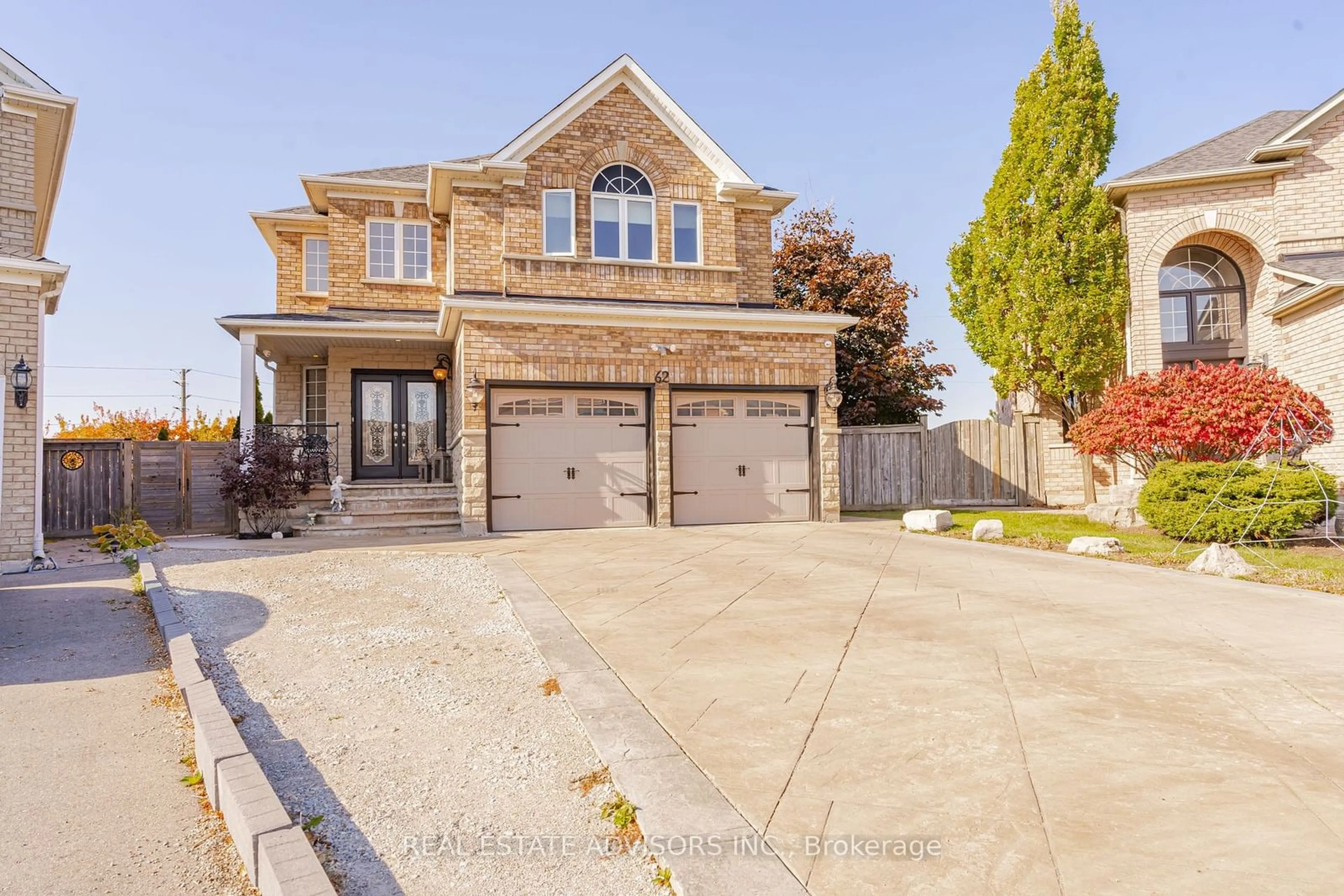 Frontside or backside of a home, the street view for 62 Bestview Cres, Vaughan Ontario L6A 3S8