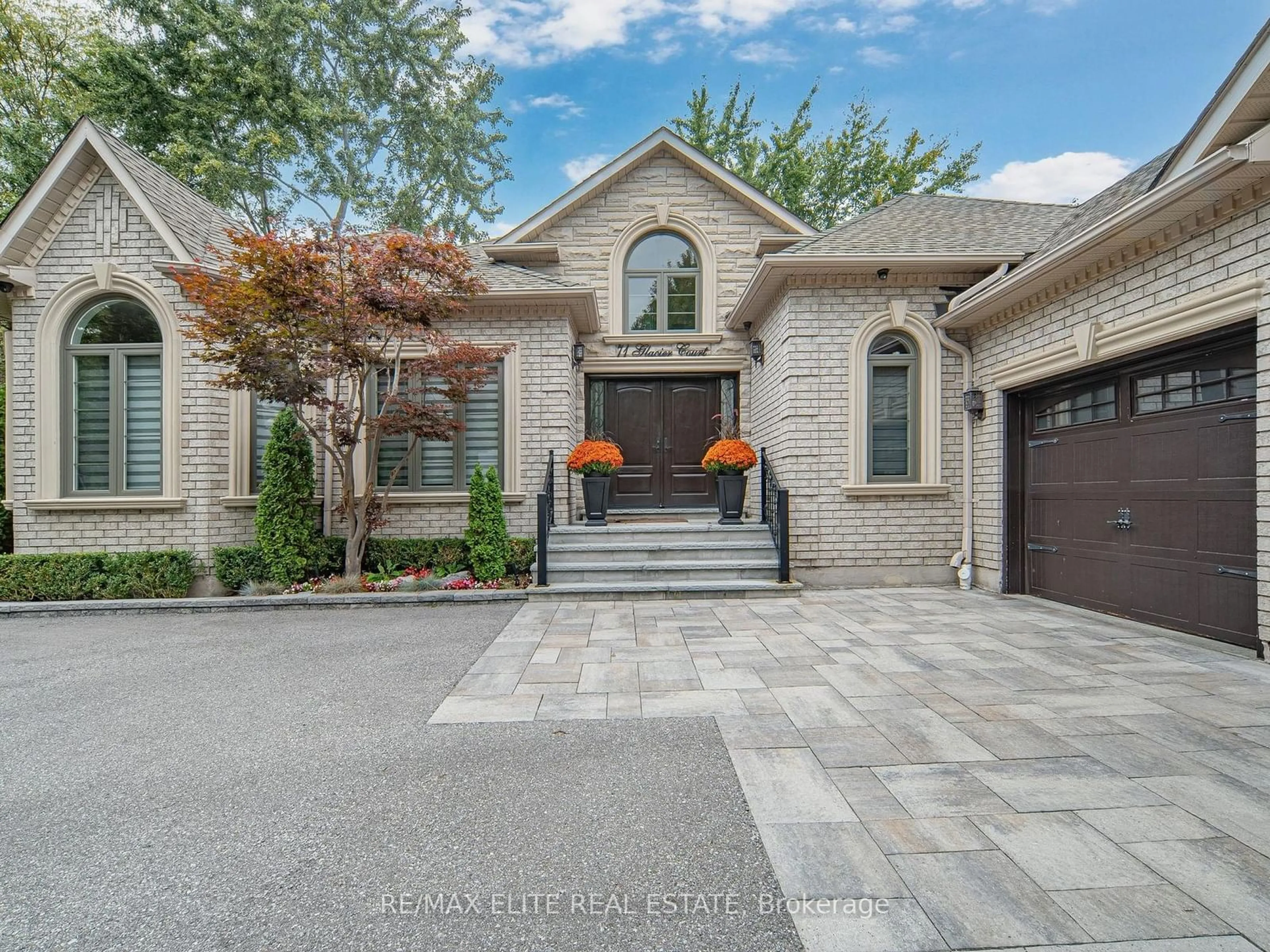 Home with brick exterior material for 71 Glacier Crt, Vaughan Ontario L6A 2V3