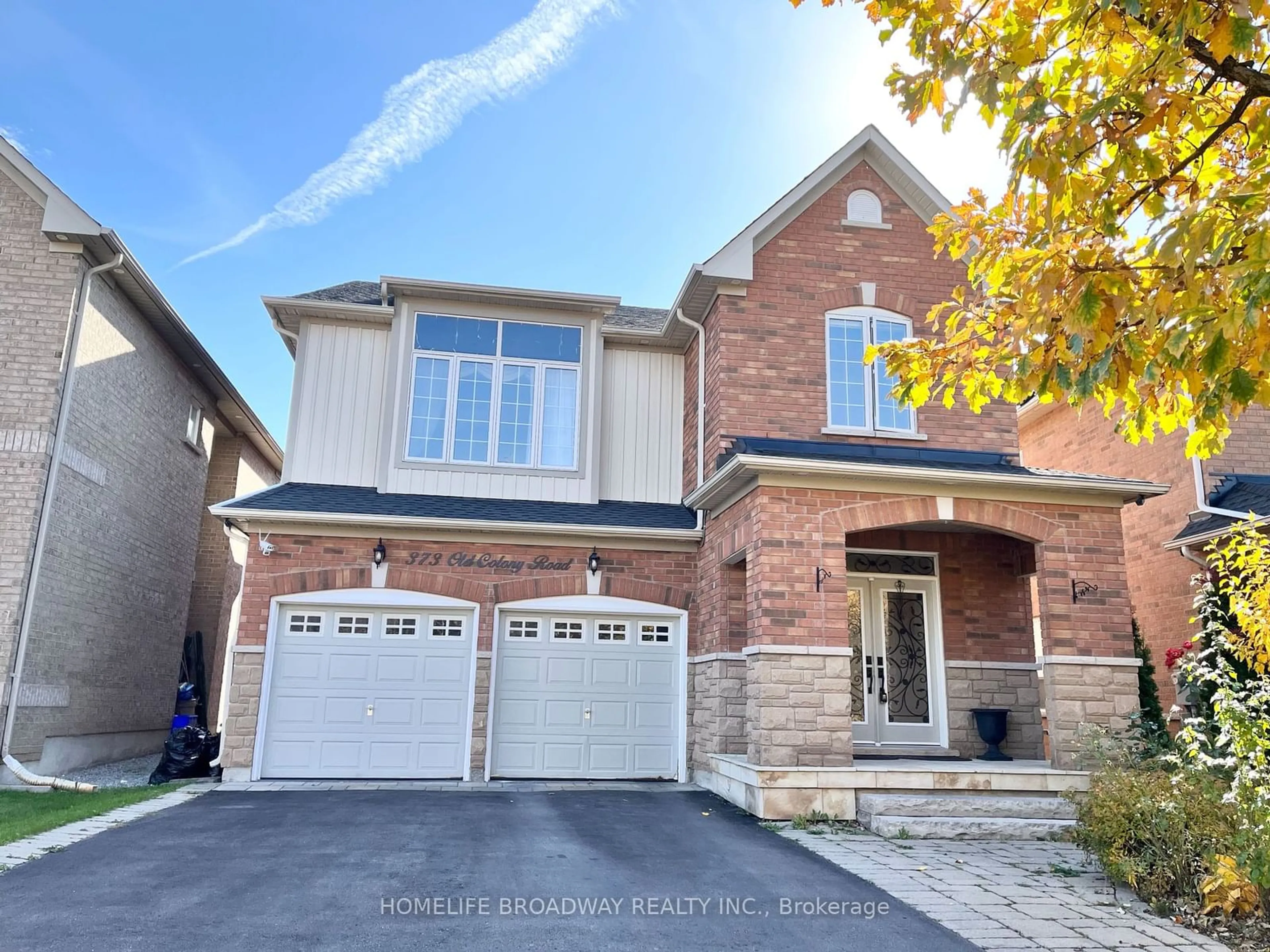 Home with brick exterior material for 373 Old Colony Rd, Richmond Hill Ontario L4E 5B2