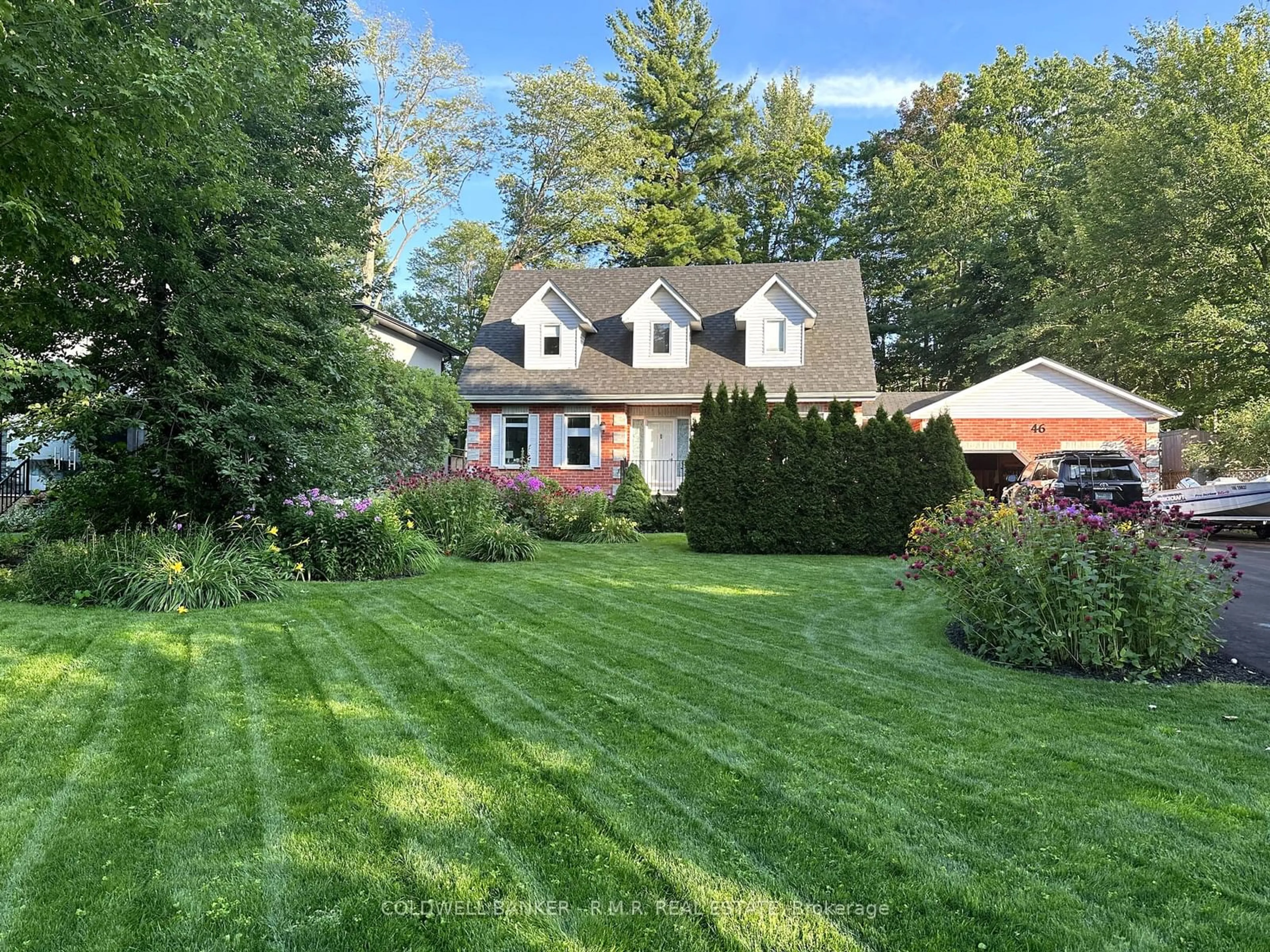 Frontside or backside of a home, the fenced backyard for 46 French Cres, East Gwillimbury Ontario L9N 1J8