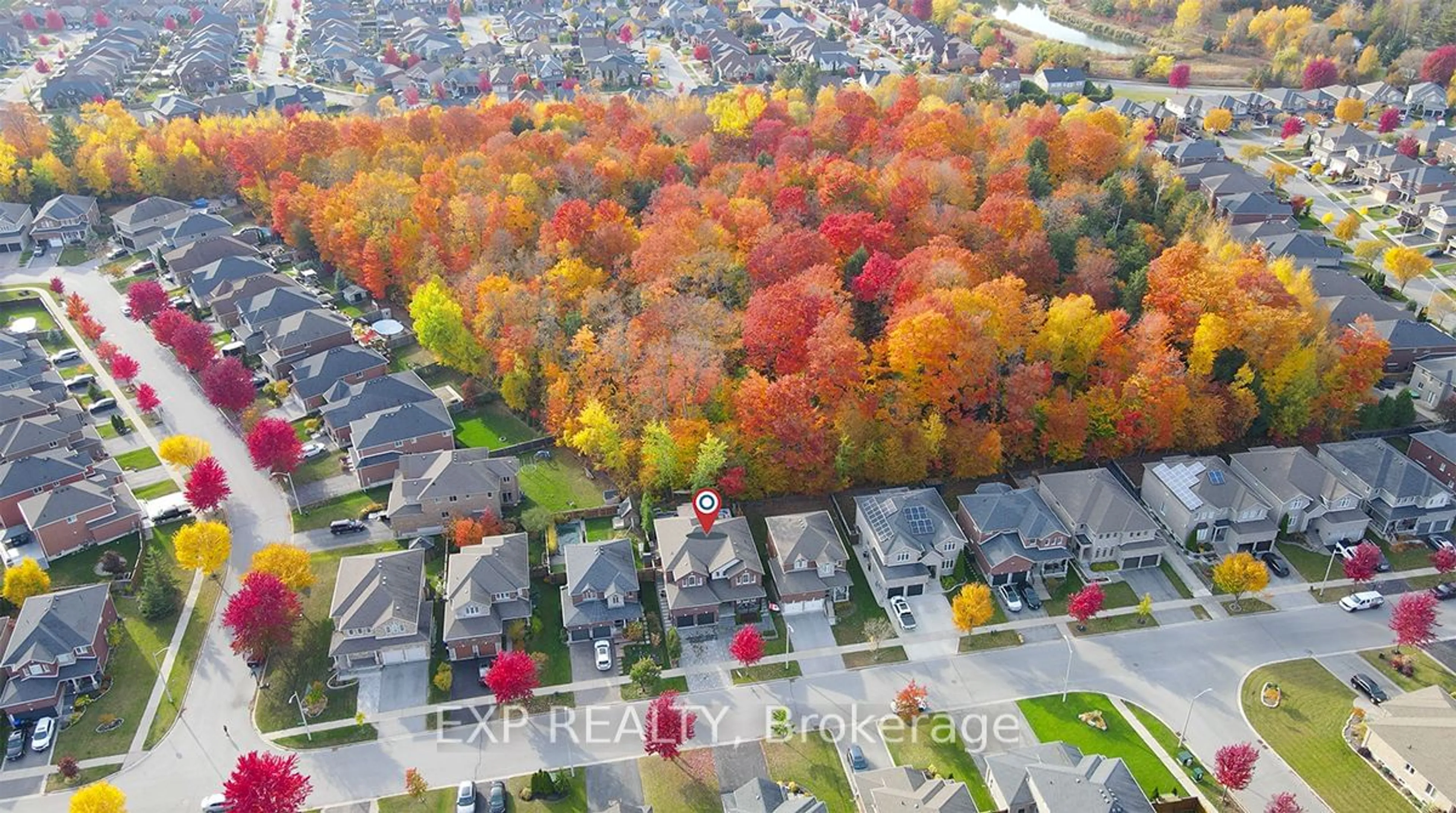 A pic from exterior of the house or condo, the street view for 853 Booth Ave, Innisfil Ontario L9S 0A7