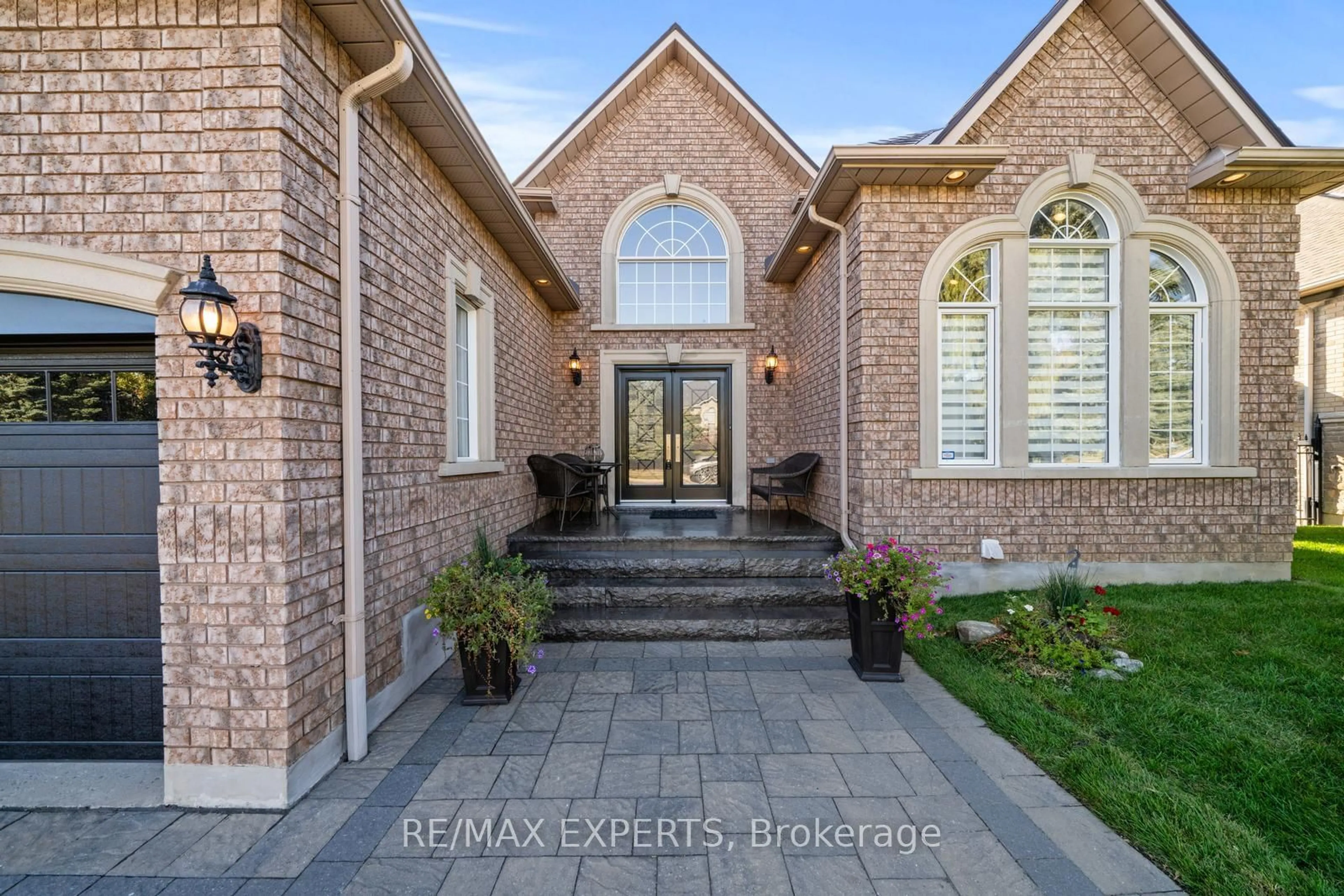 Home with brick exterior material for 462 Vaughan Mills Rd, Vaughan Ontario L4H 1G7