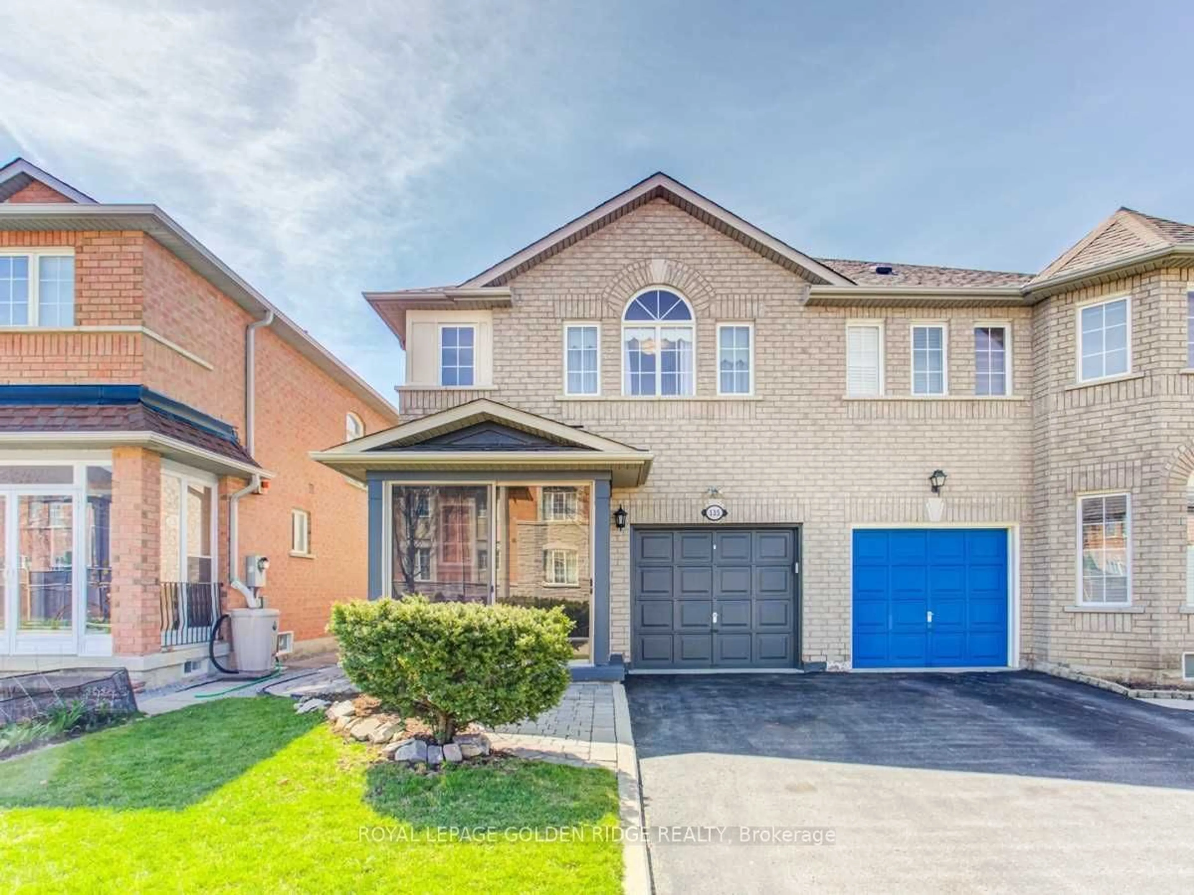 Home with brick exterior material for 135 Warren Bradley St, Markham Ontario L6C 2X5