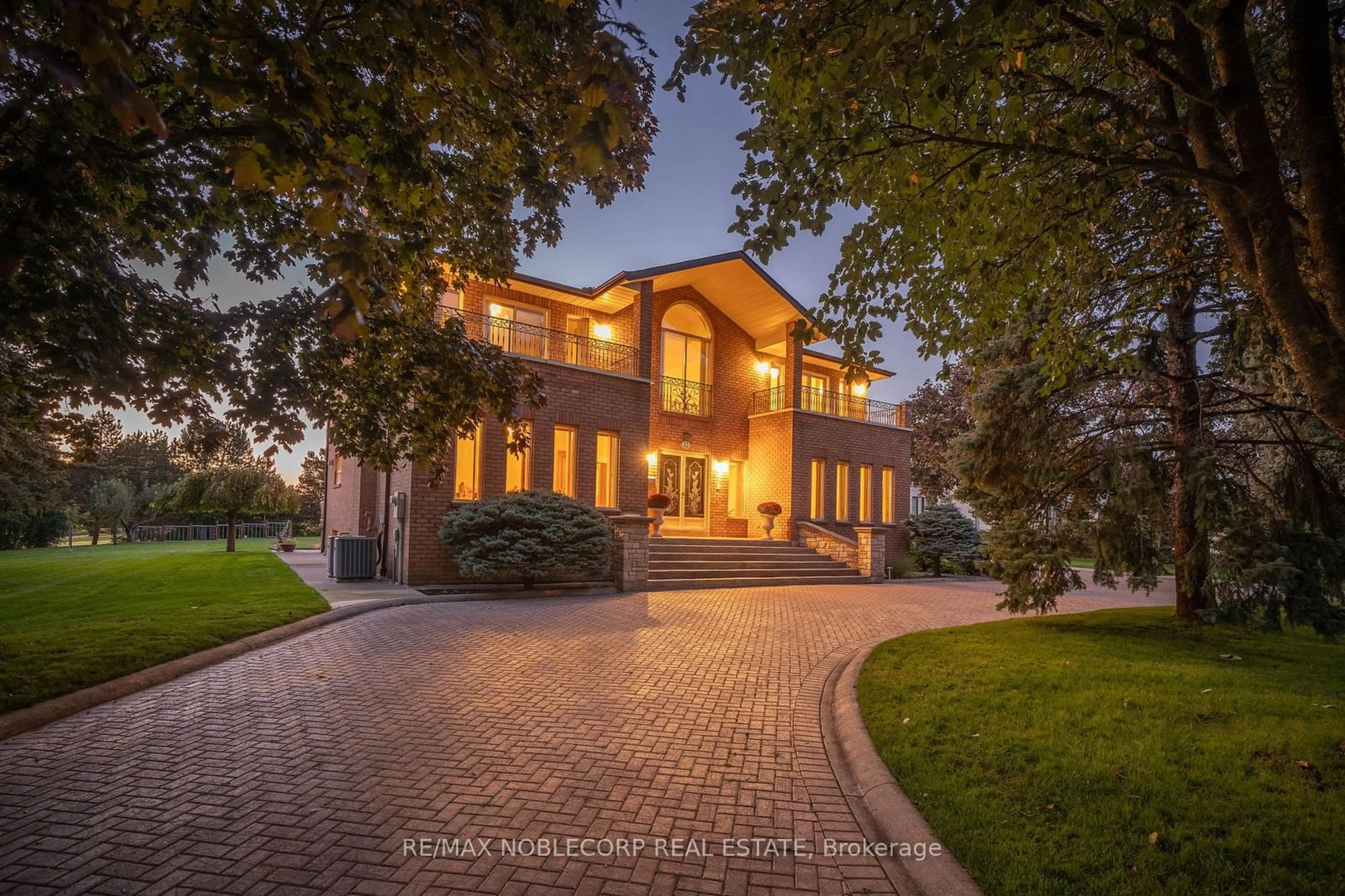 Home with brick exterior material for 72 Balding Blvd, Vaughan Ontario L4L 3R9