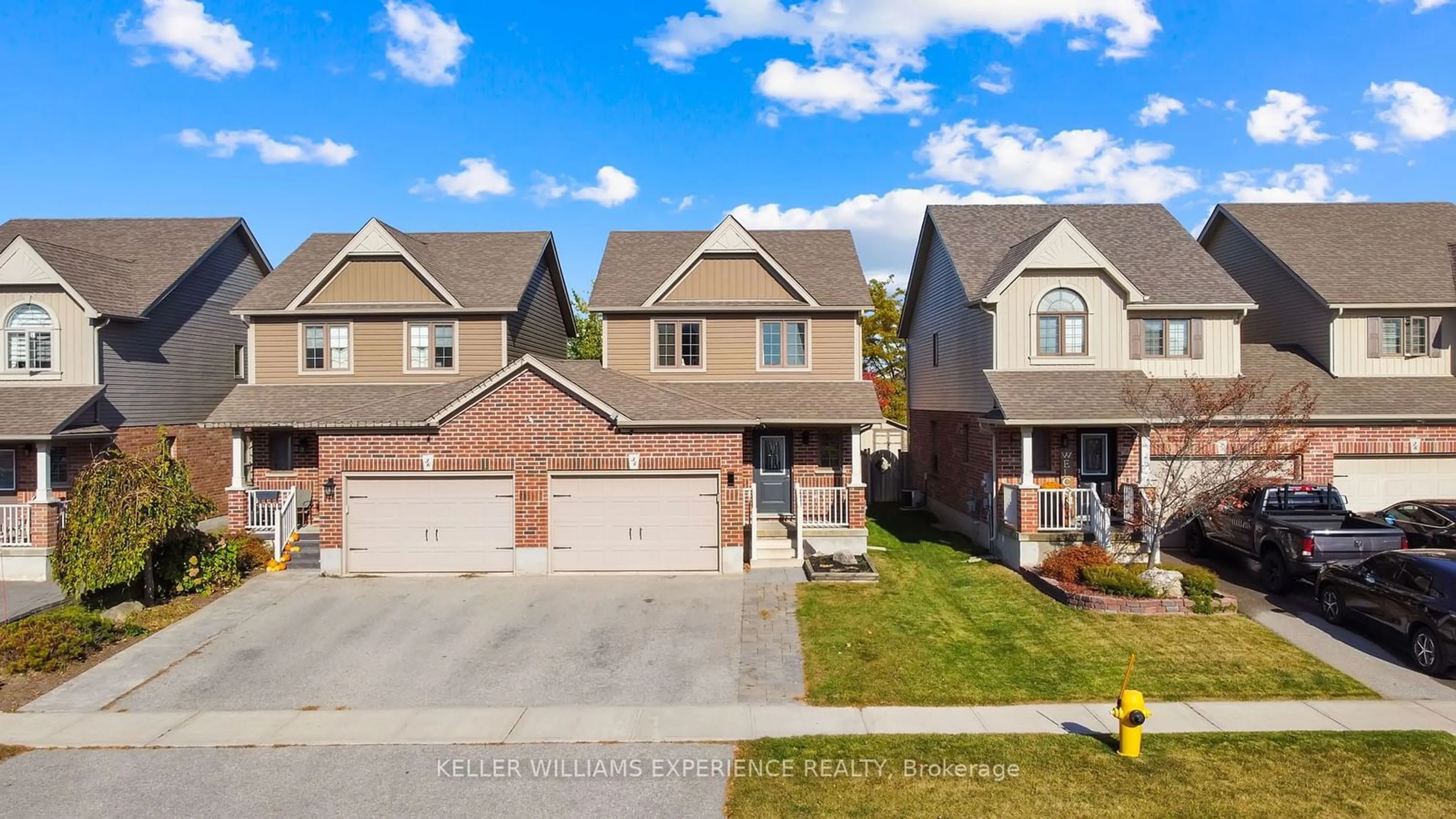 A pic from exterior of the house or condo, the street view for 34 QUIGLEY St, Essa Ontario L3W 0P3