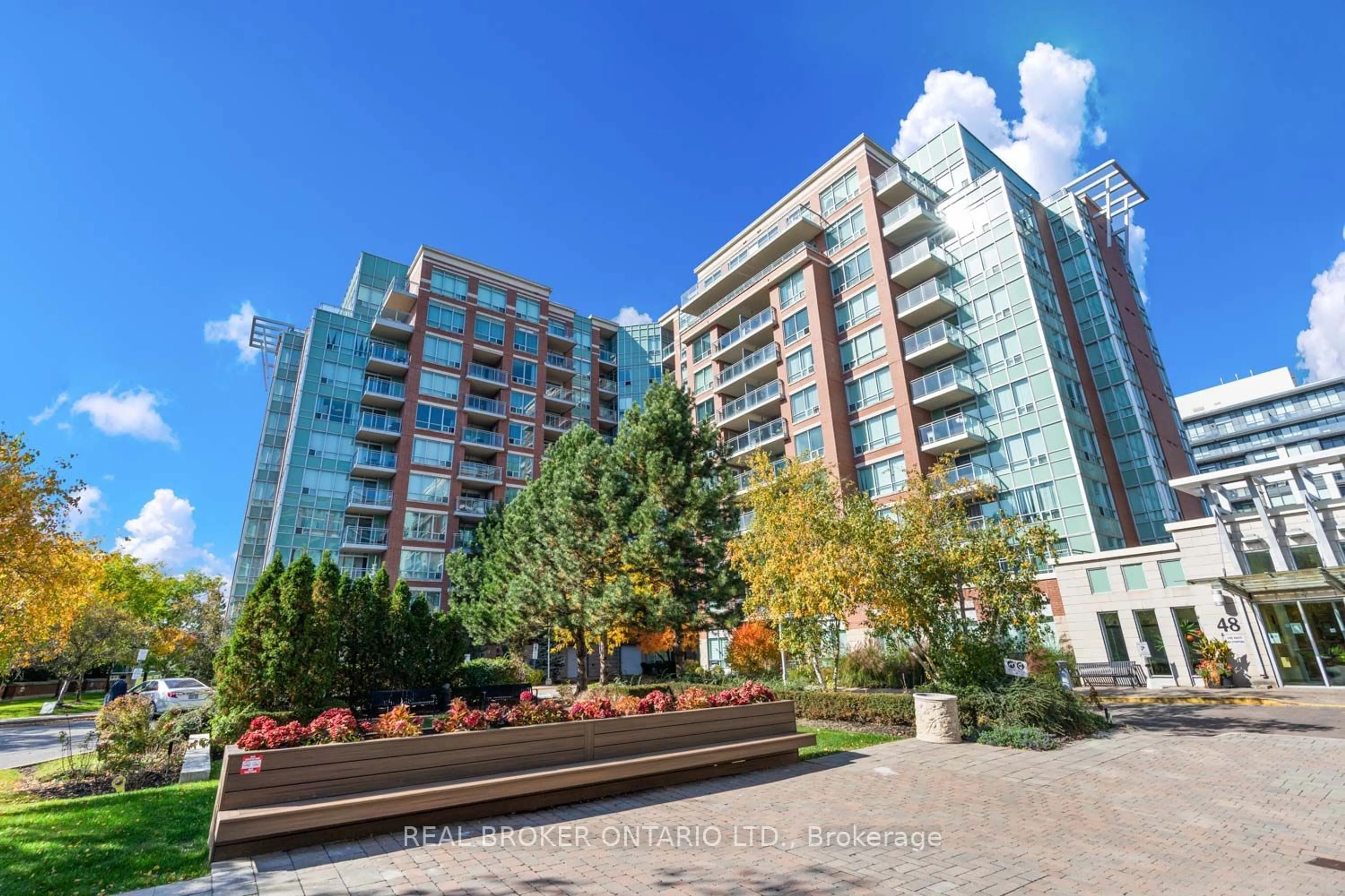 A pic from exterior of the house or condo, the view of city buildings for 48 Suncrest Blvd #1012, Markham Ontario L3T 7Y5