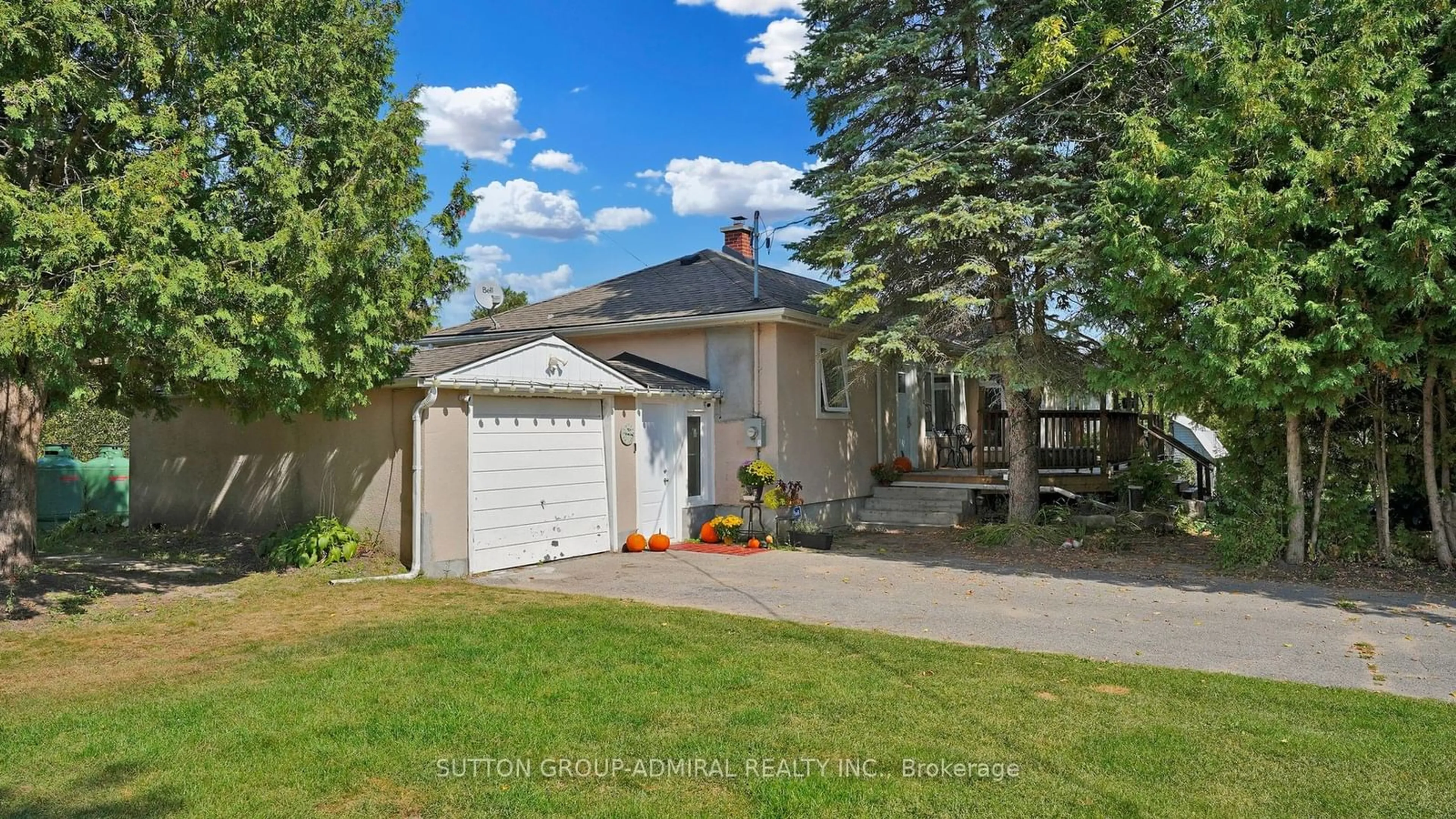 Frontside or backside of a home, cottage for 4800 Herald Rd, East Gwillimbury Ontario L0G 1M0