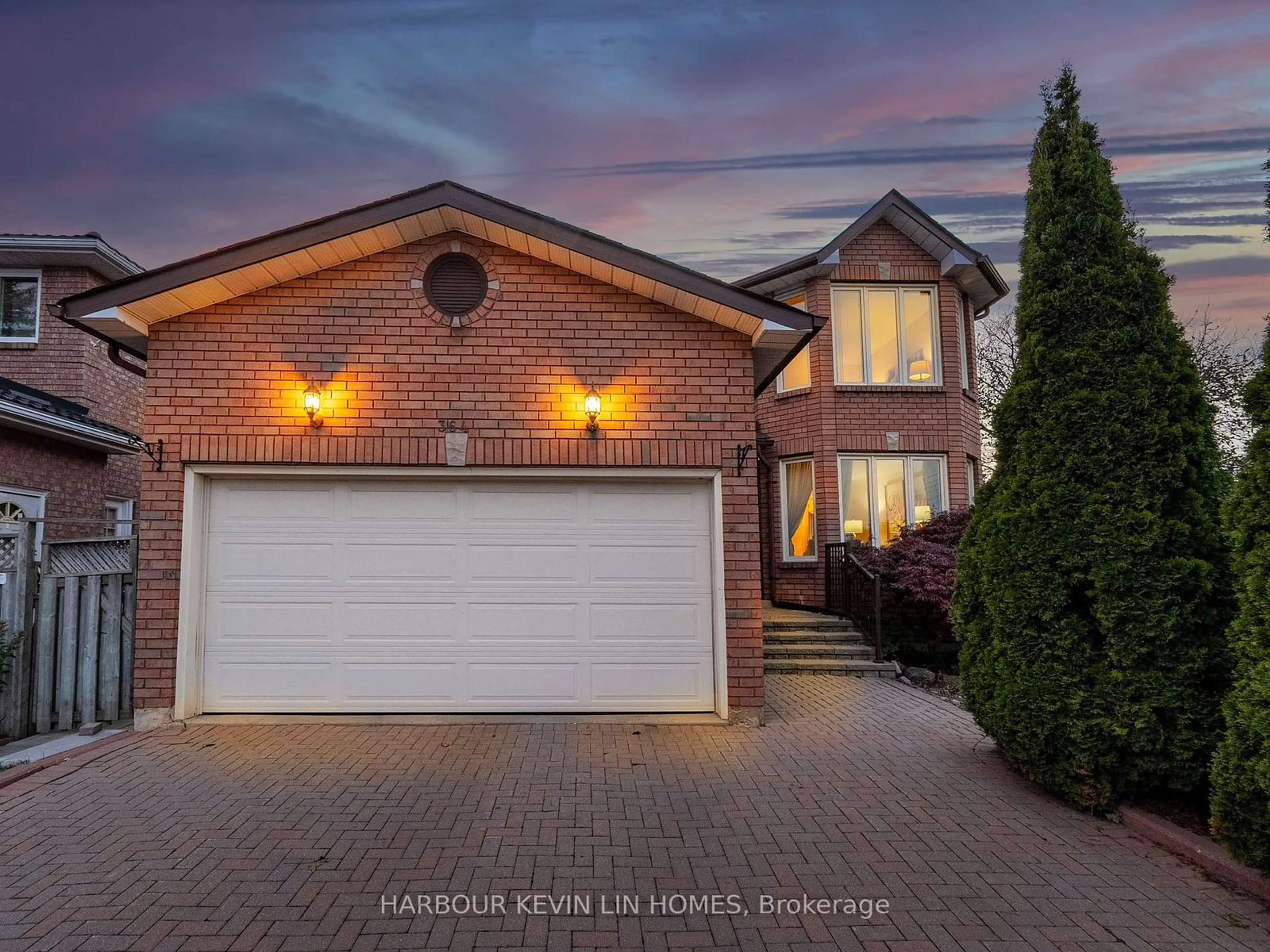 Home with brick exterior material for 364 Valleymede Dr, Richmond Hill Ontario L4B 3E8