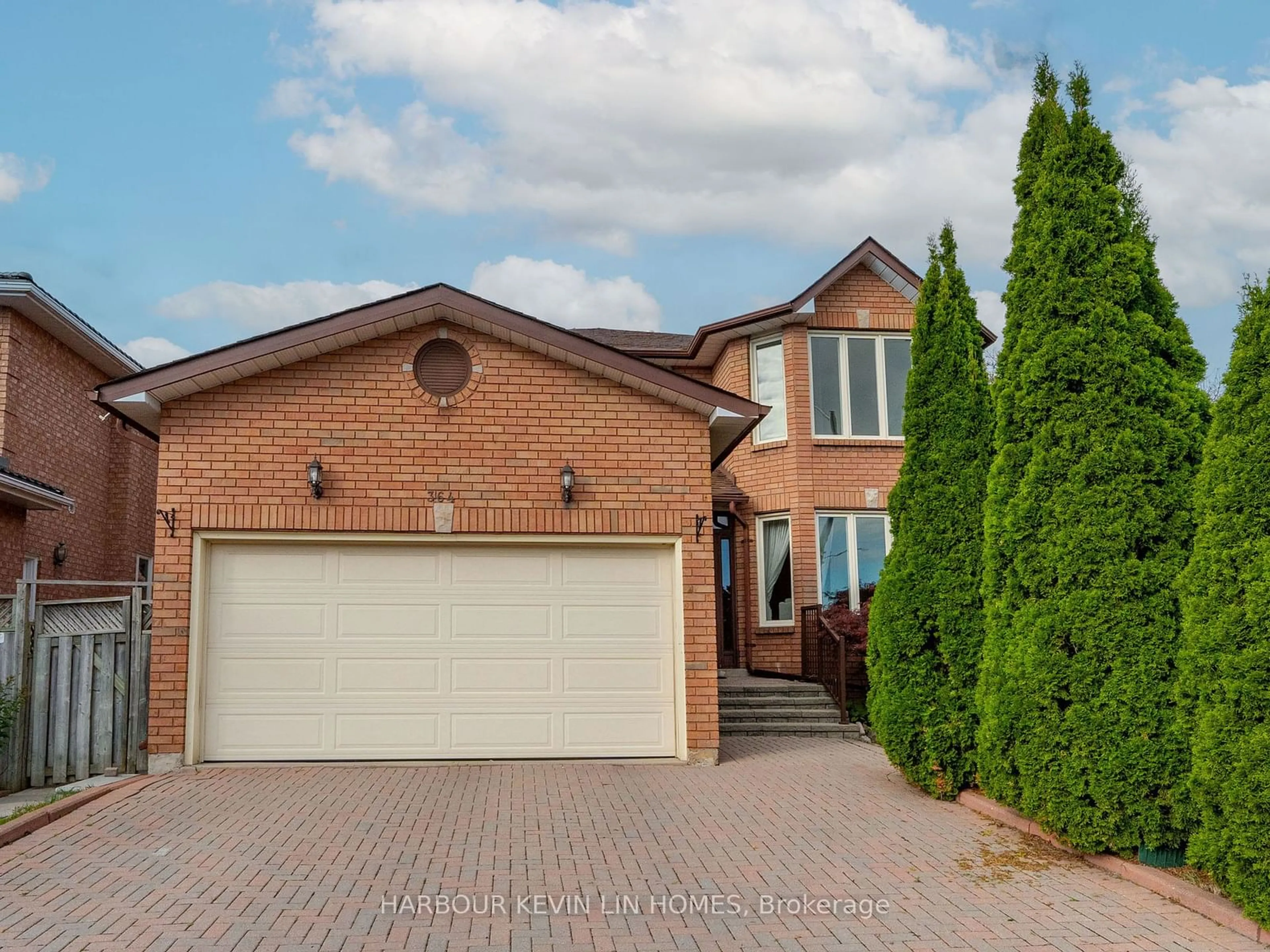 Home with brick exterior material for 364 Valleymede Dr, Richmond Hill Ontario L4B 3E8