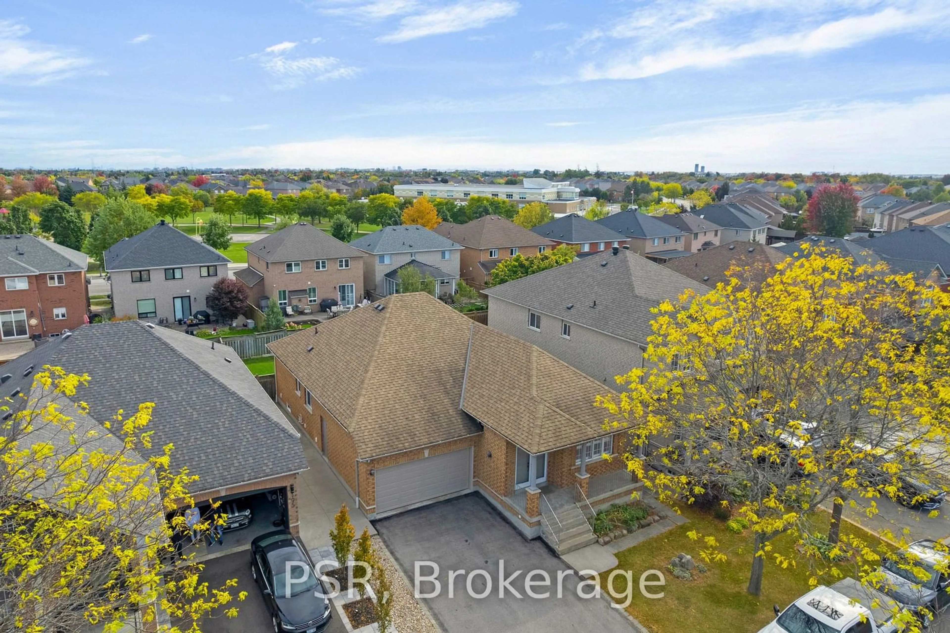 Frontside or backside of a home, the street view for 189 Via Carmine Ave, Vaughan Ontario L4H 1Z8