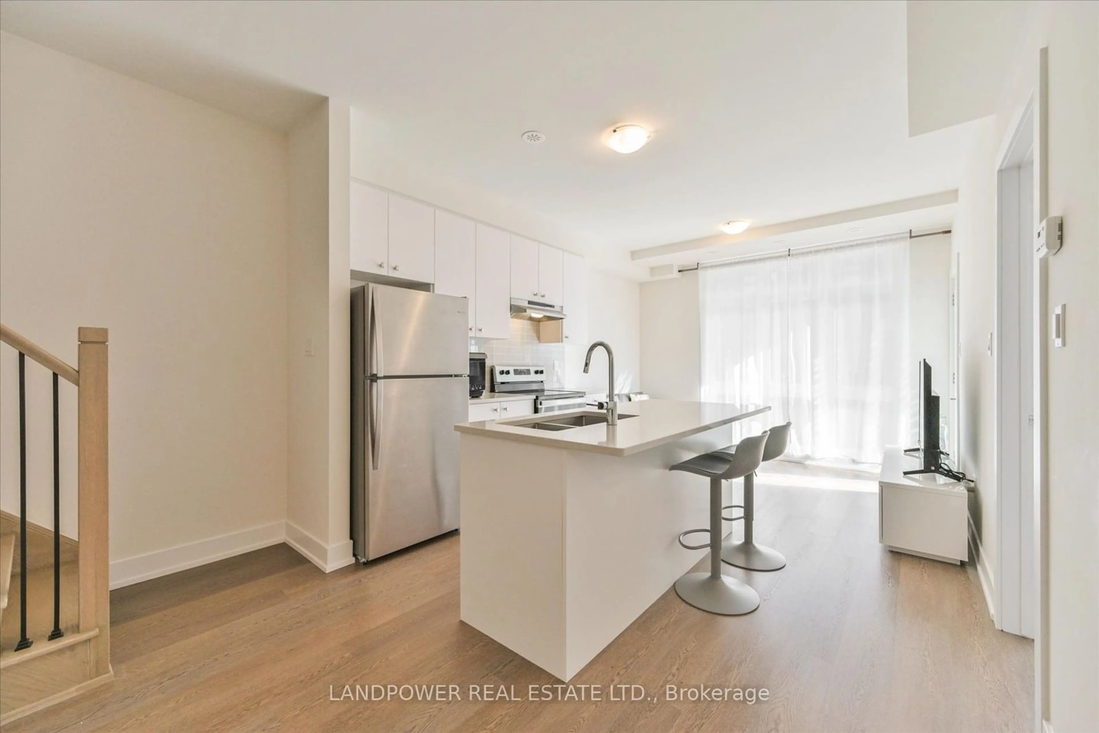 Standard kitchen, wood floors for 8 Sayers Lane #2, Richmond Hill Ontario L4E 1J4