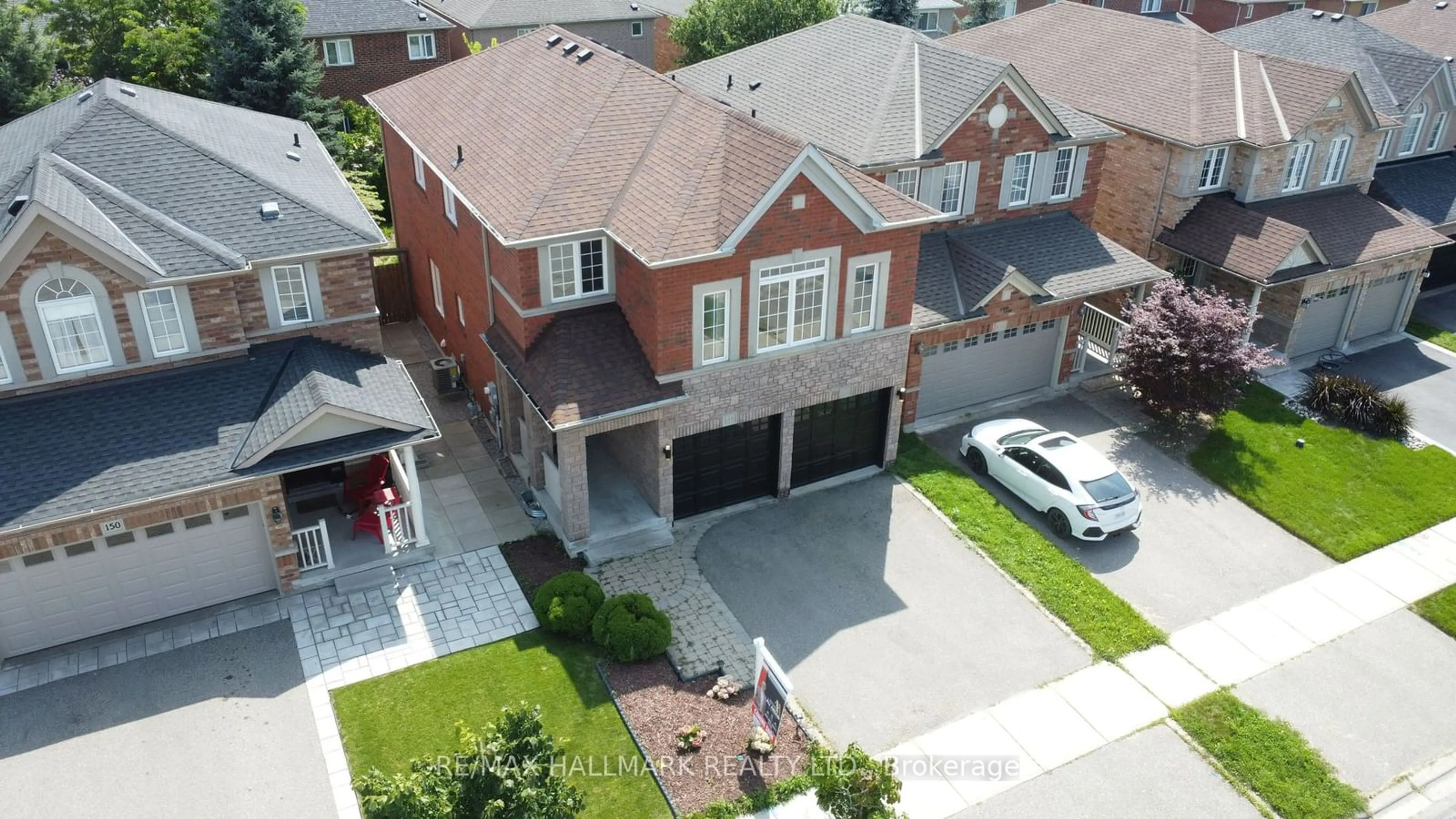 Frontside or backside of a home, the street view for 146 Collis Dr, Aurora Ontario L4G 7V2