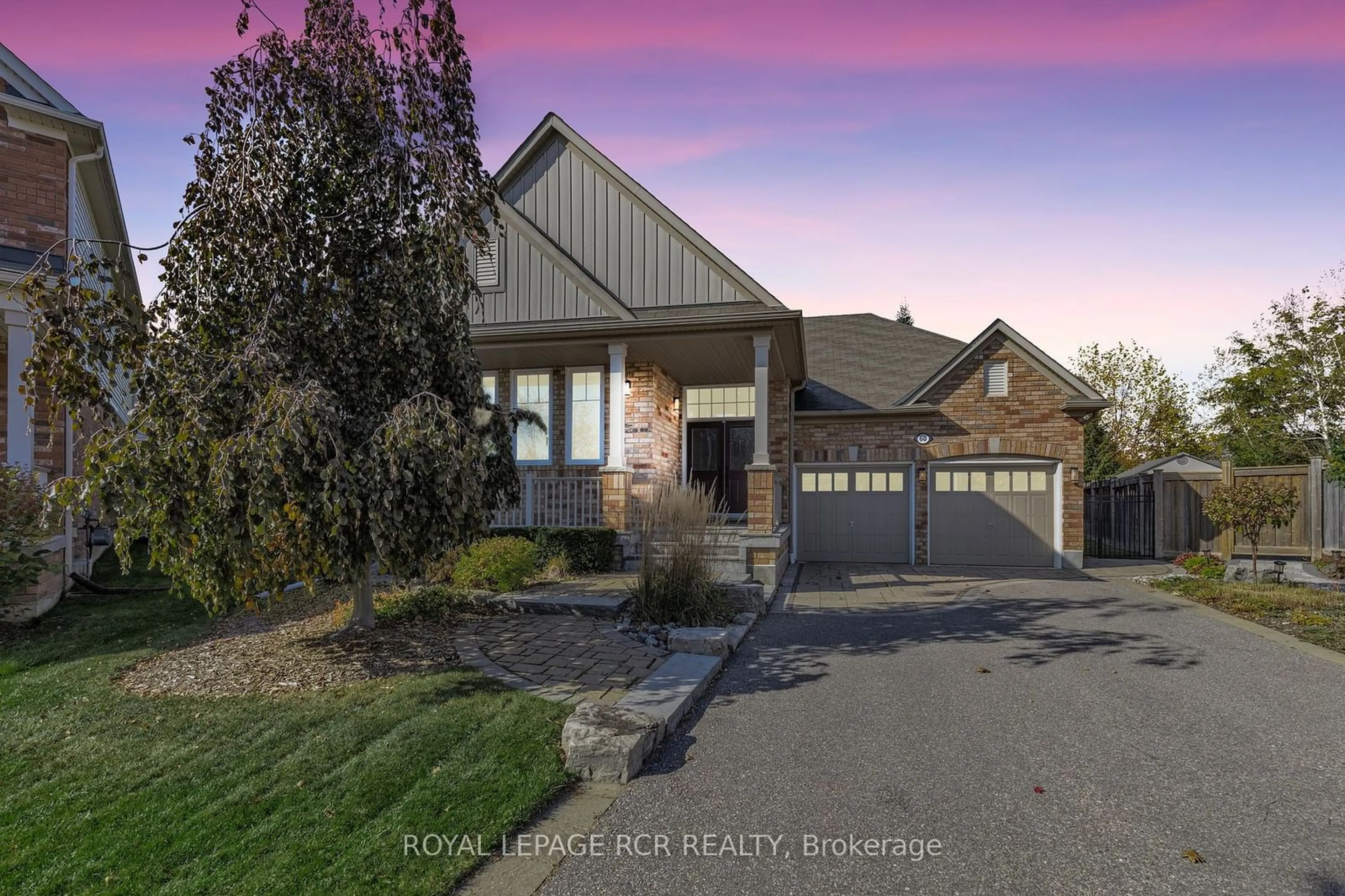 Frontside or backside of a home, the street view for 60 Steele St, New Tecumseth Ontario L9R 0E5