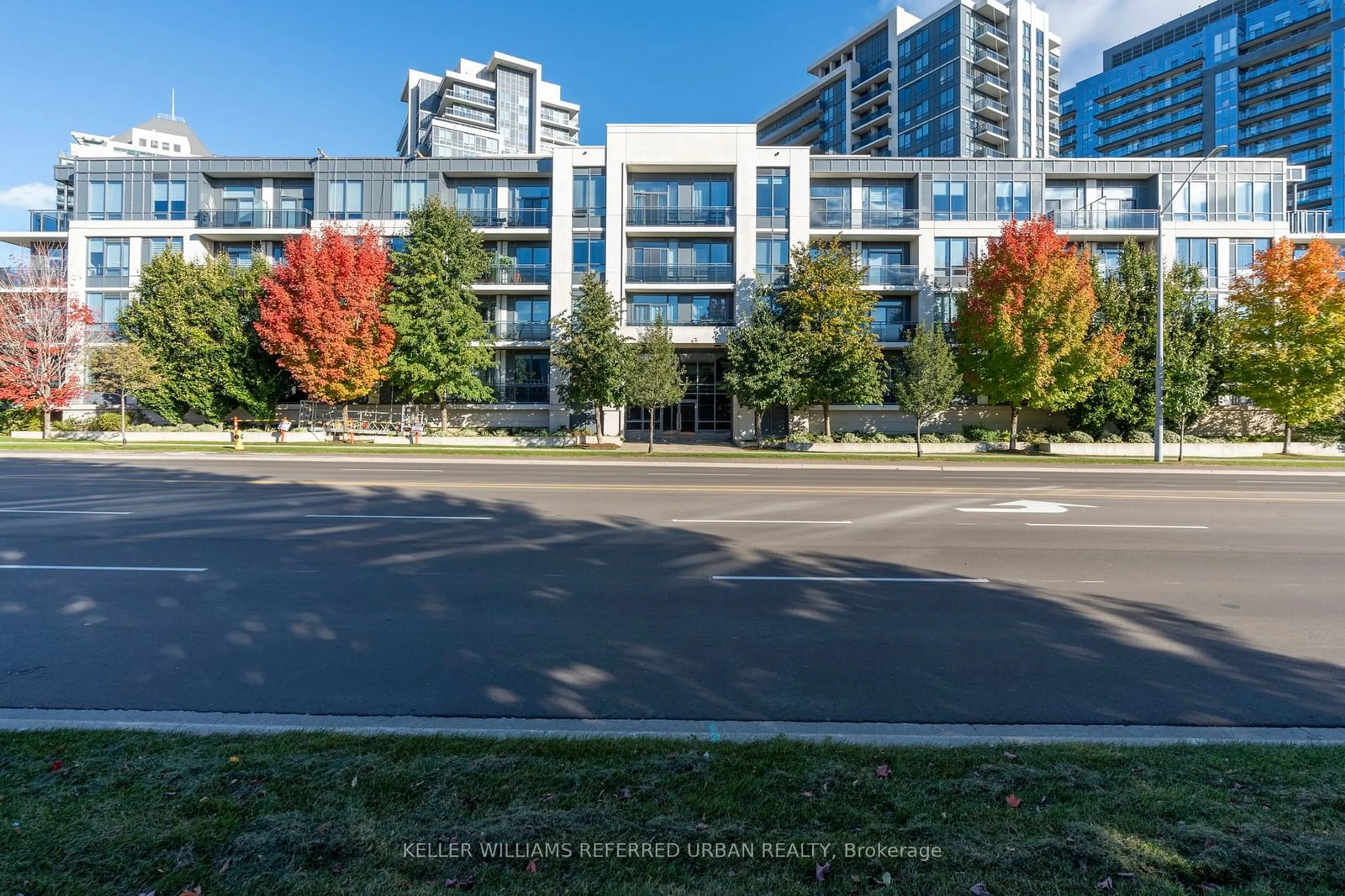 A pic from exterior of the house or condo, the street view for 95 North Park Rd #PH6, Vaughan Ontario L4J 0J1