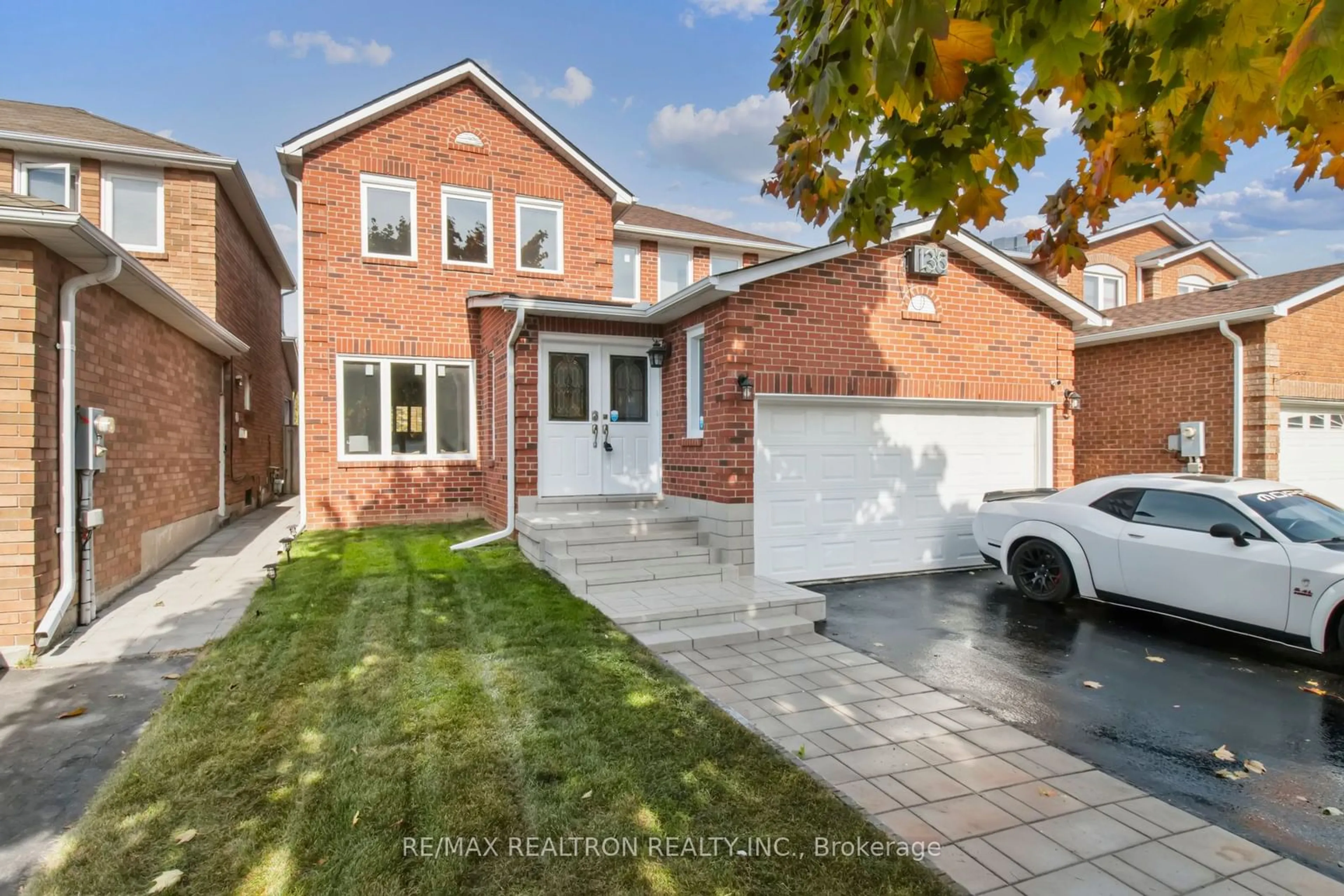 Home with brick exterior material for 136 Millcroft Way, Vaughan Ontario L4J 6P7