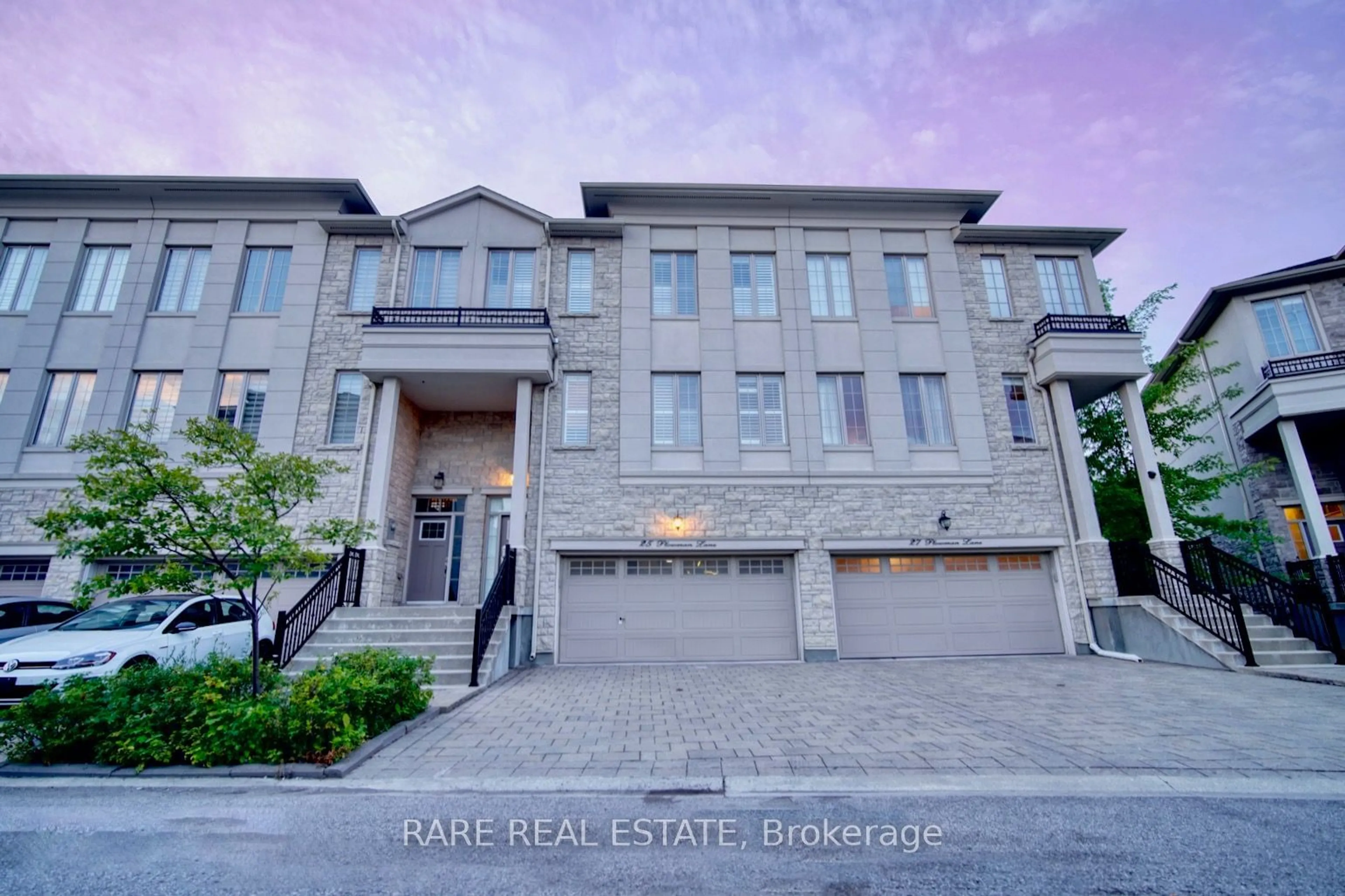 A pic from exterior of the house or condo, the front or back of building for 25 Plowman Lane, Richmond Hill Ontario L4C 0K9