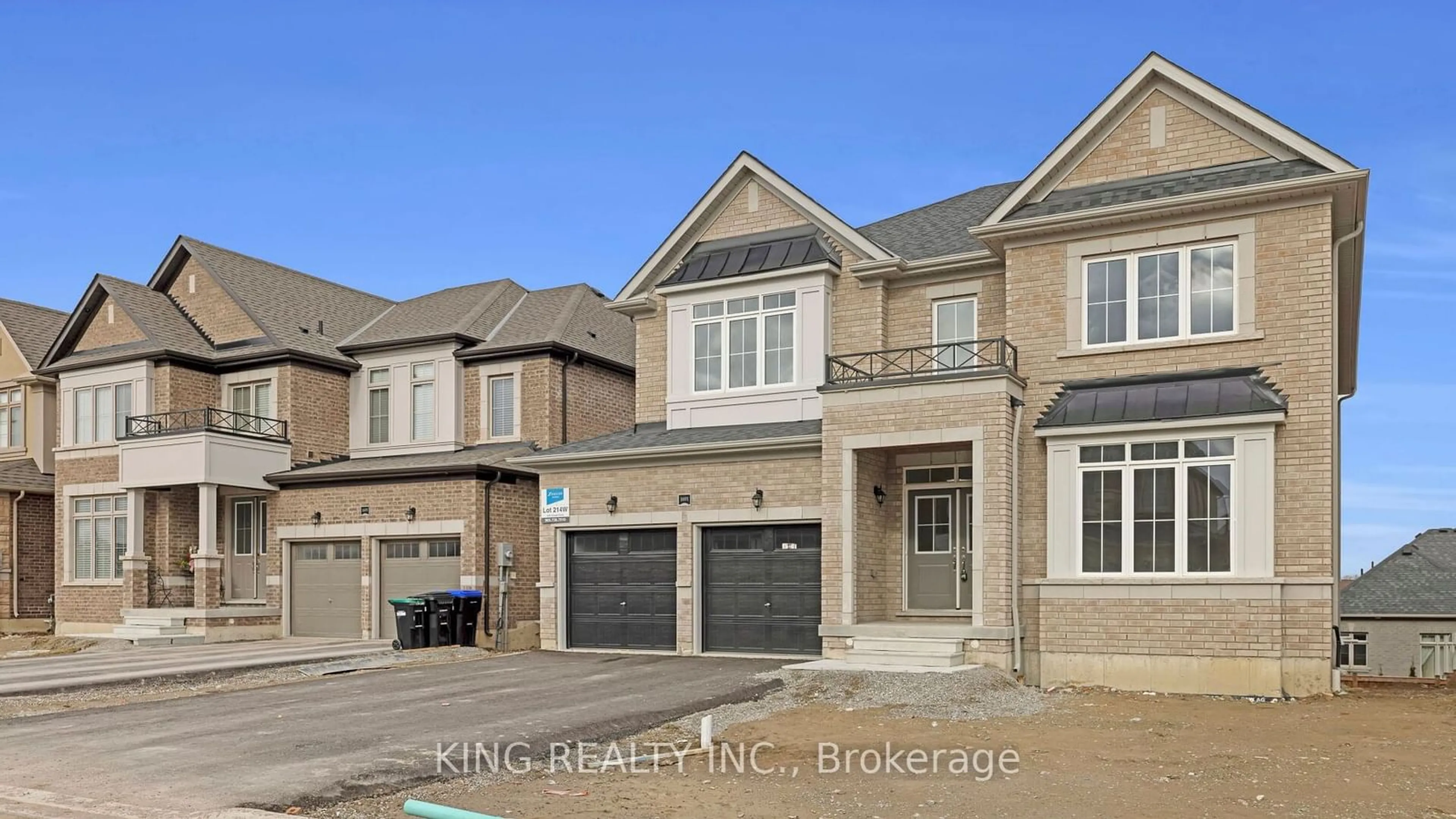 A pic from exterior of the house or condo, the street view for 1691 Corsal Crt, Innisfil Ontario L9S 0P8