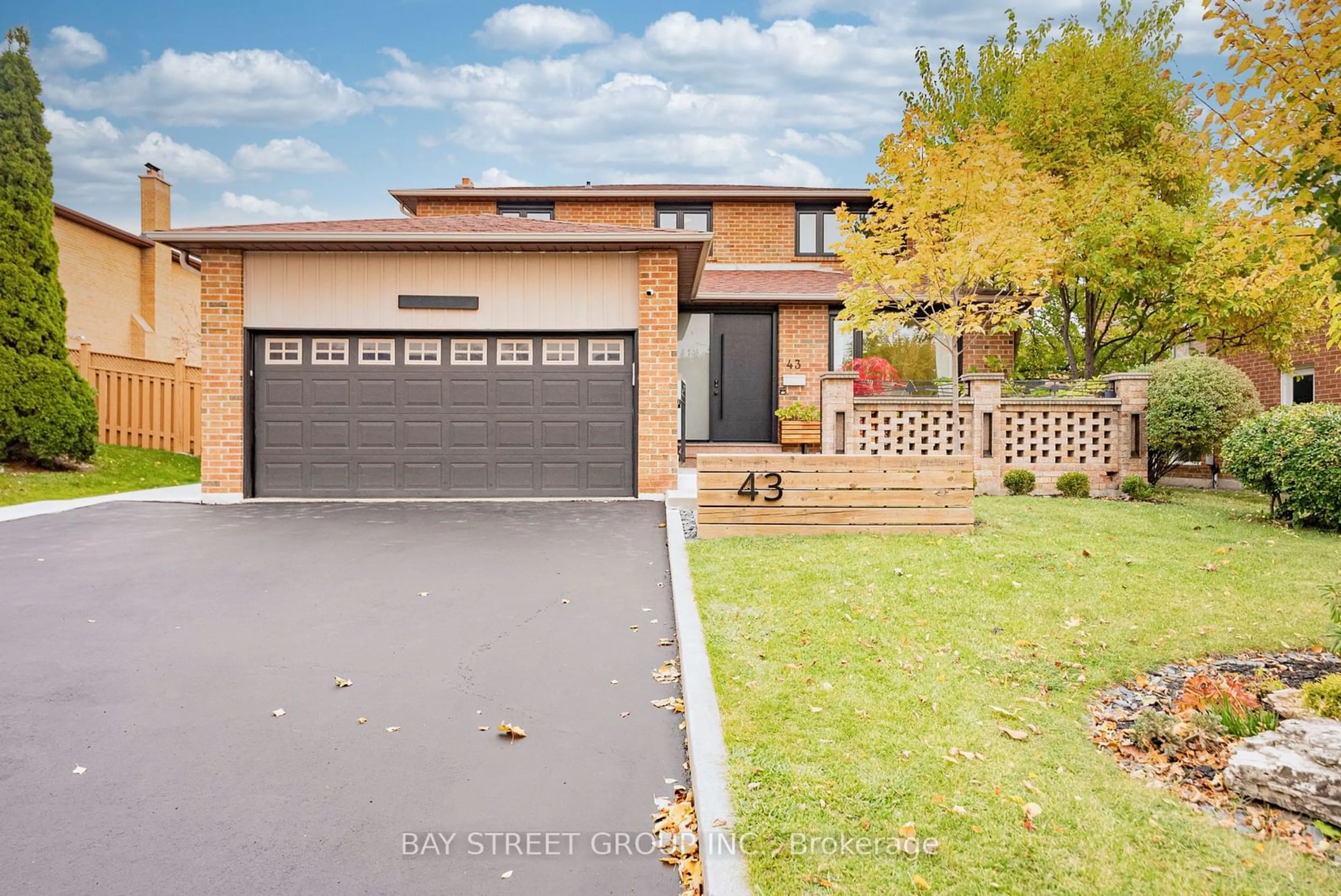 Home with brick exterior material for 43 Brandy Cres, Vaughan Ontario L4L 3C5