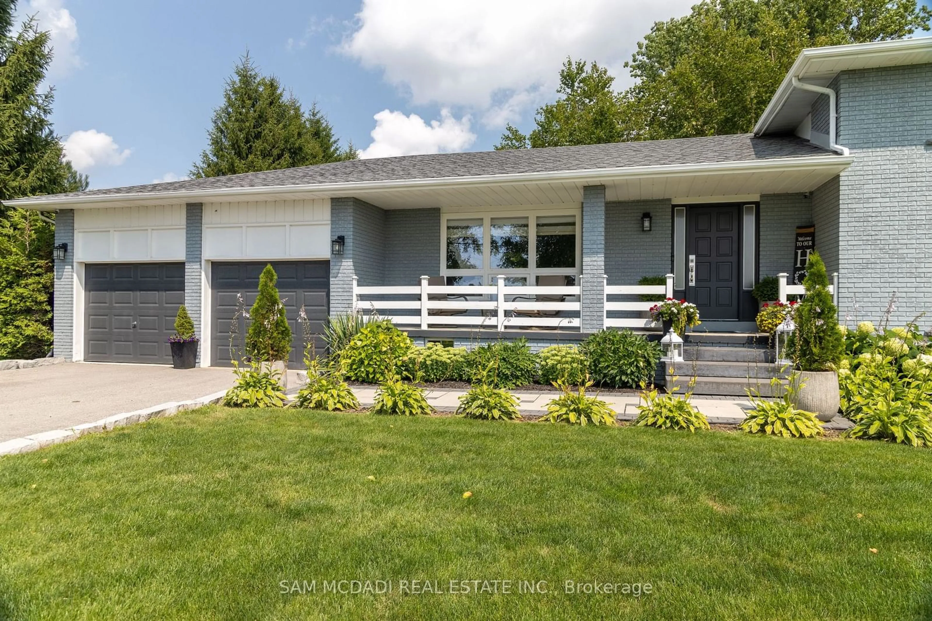 Frontside or backside of a home, cottage for 3587 Sideroad 10, Bradford West Gwillimbury Ontario L3Z 3V6