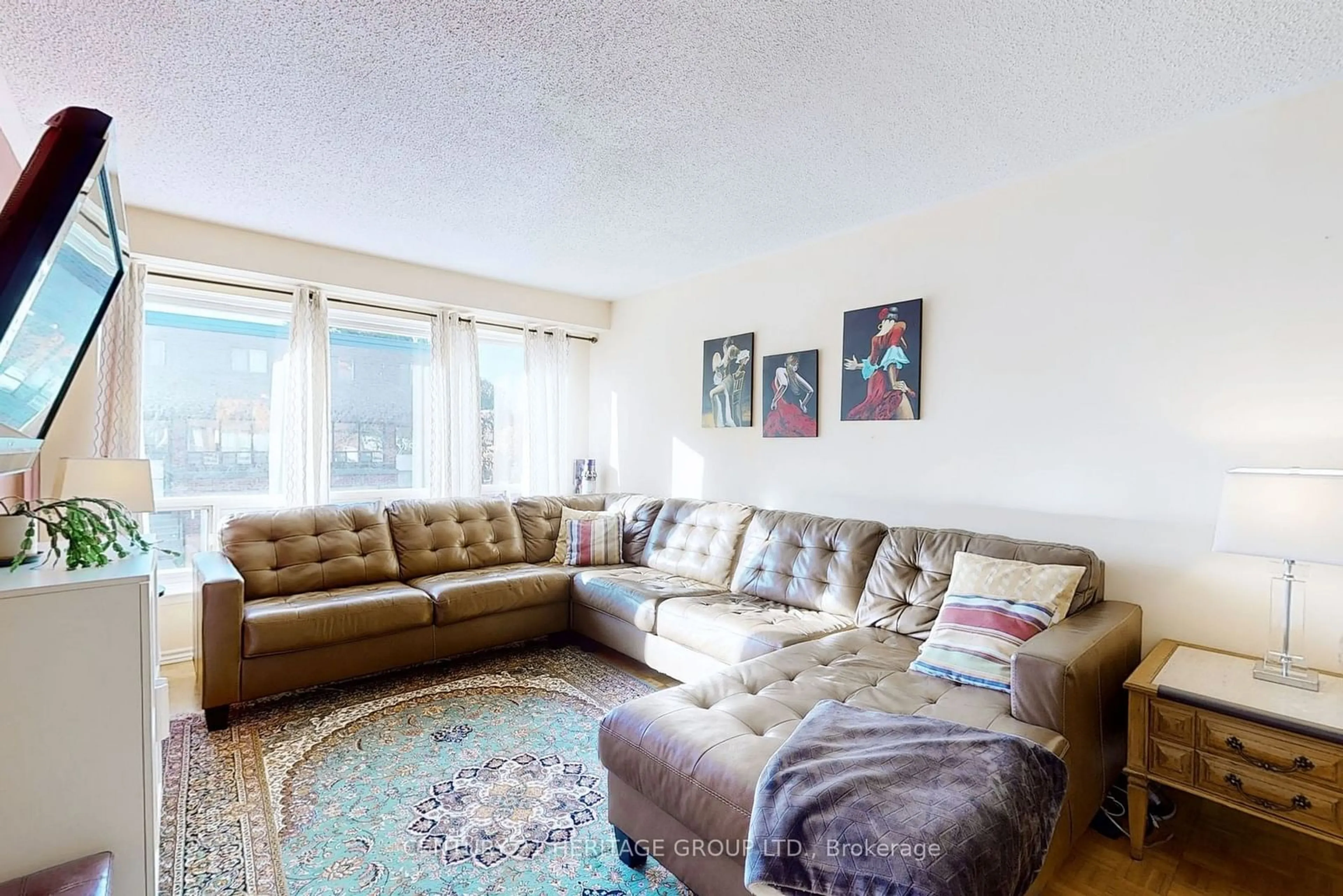 Living room, carpet floors for 38 Stately Way, Markham Ontario L3T 3Z8