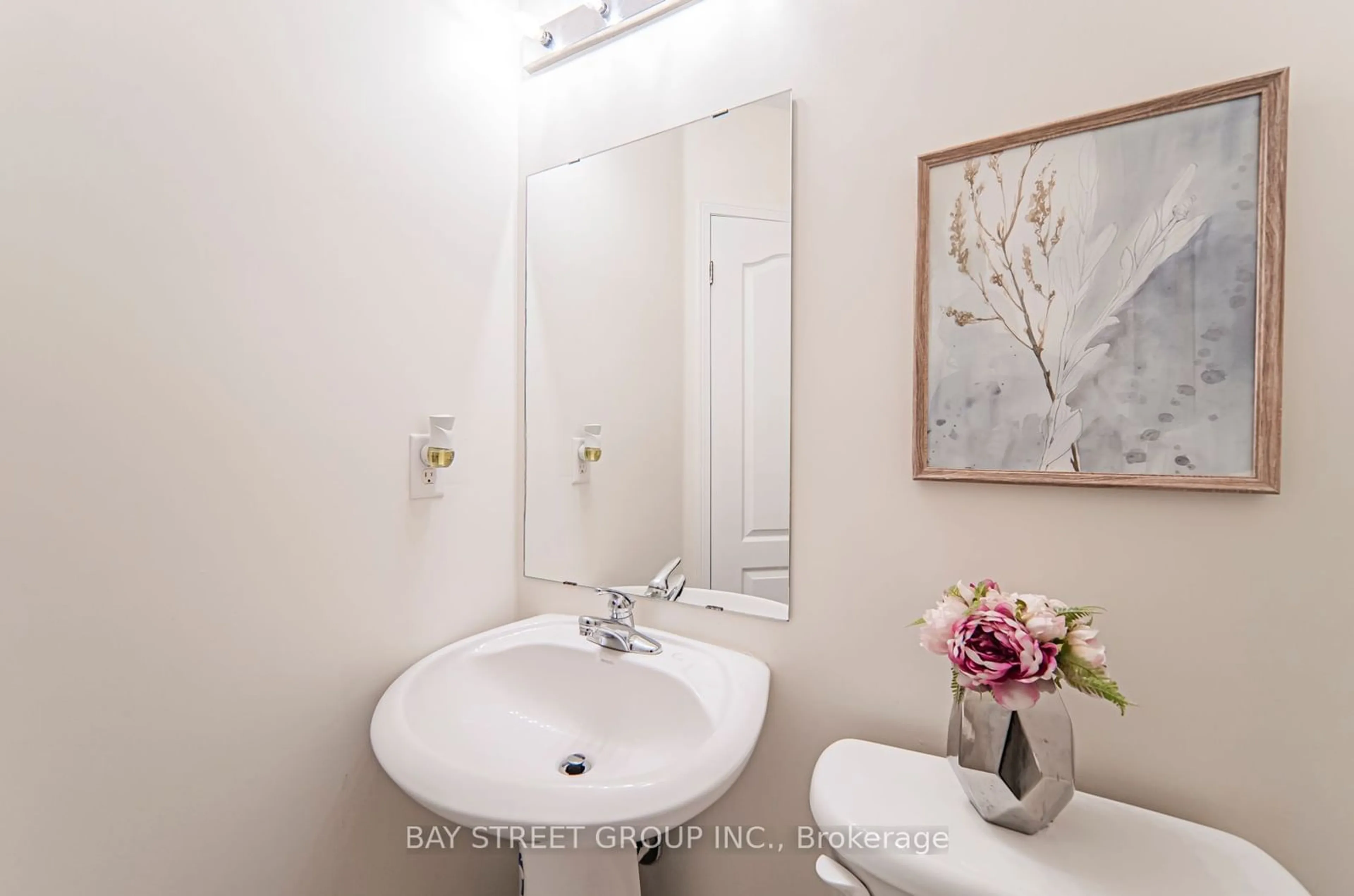 Standard bathroom for 113 Yale Lane, Markham Ontario L6B 1G5