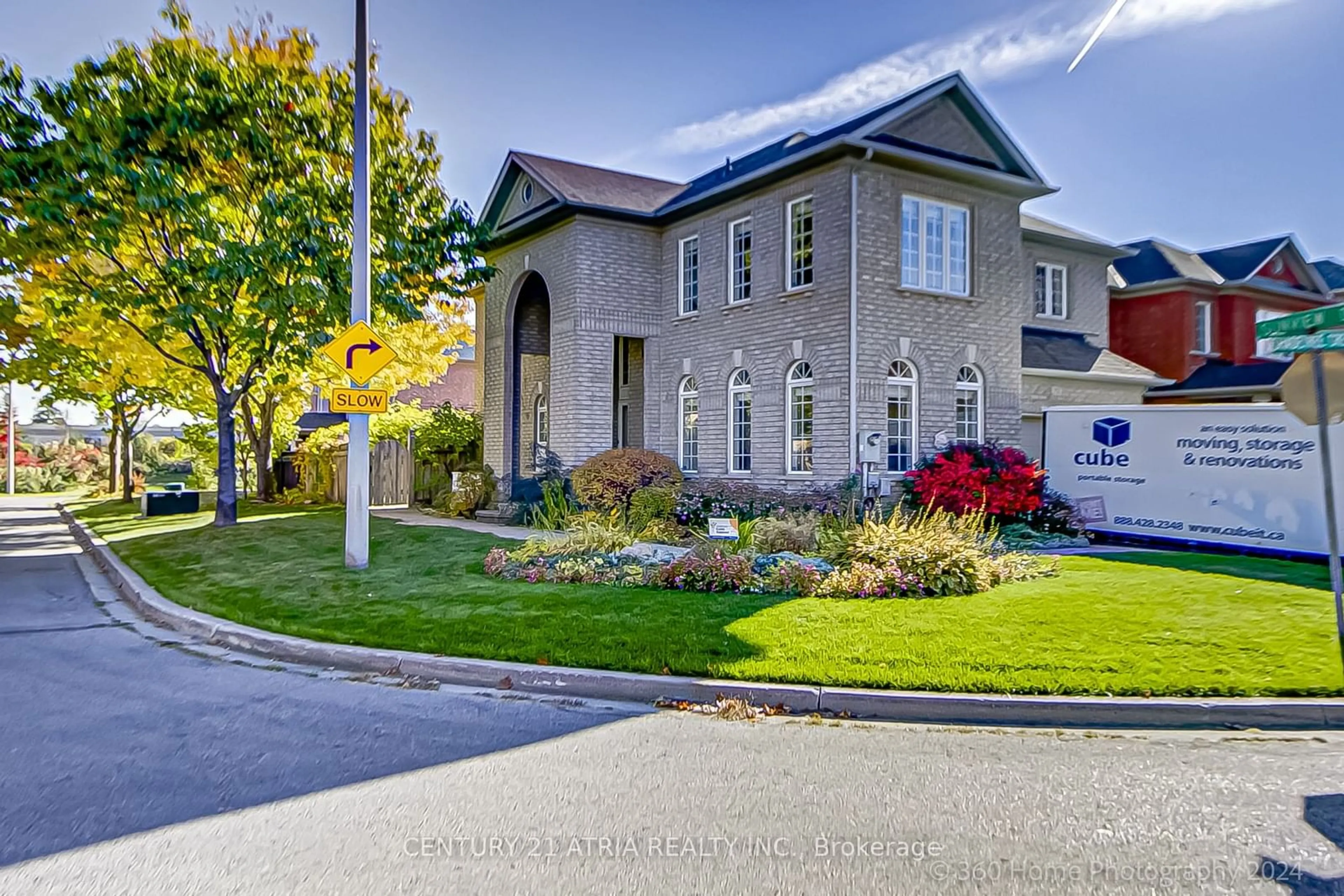 A pic from exterior of the house or condo, the street view for 71 Shadetree Cres, Vaughan Ontario L4H 1Y4