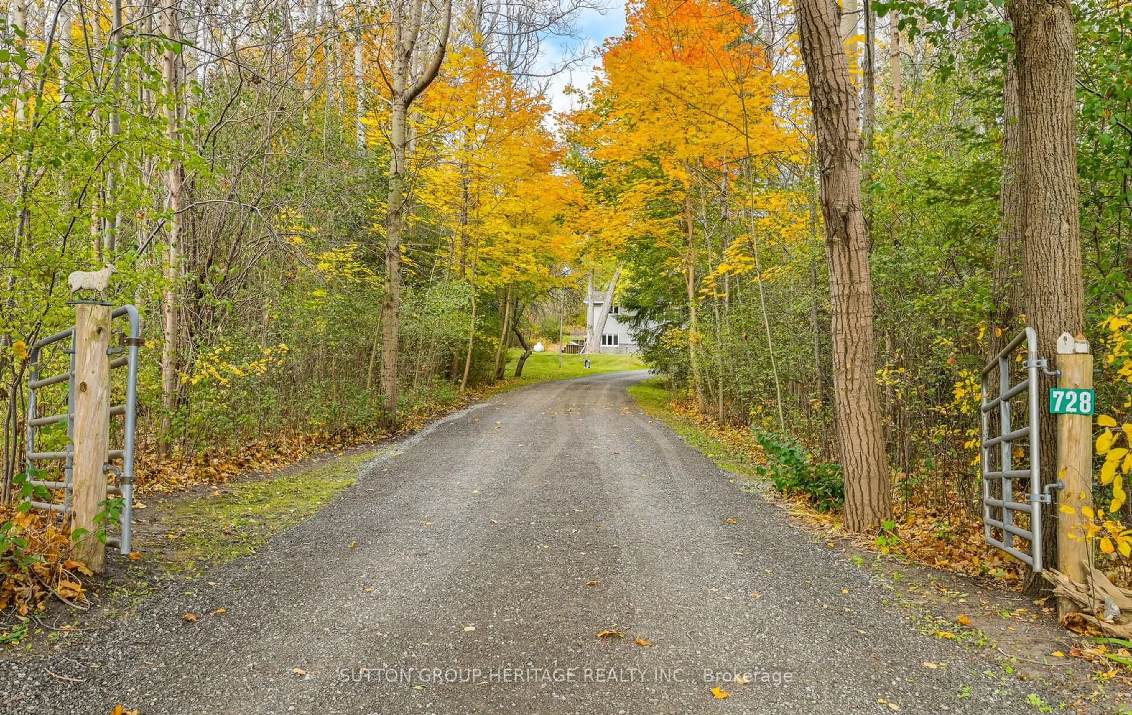 A pic from exterior of the house or condo, the street view for 728 Sandford Rd, Uxbridge Ontario L9P 1R2