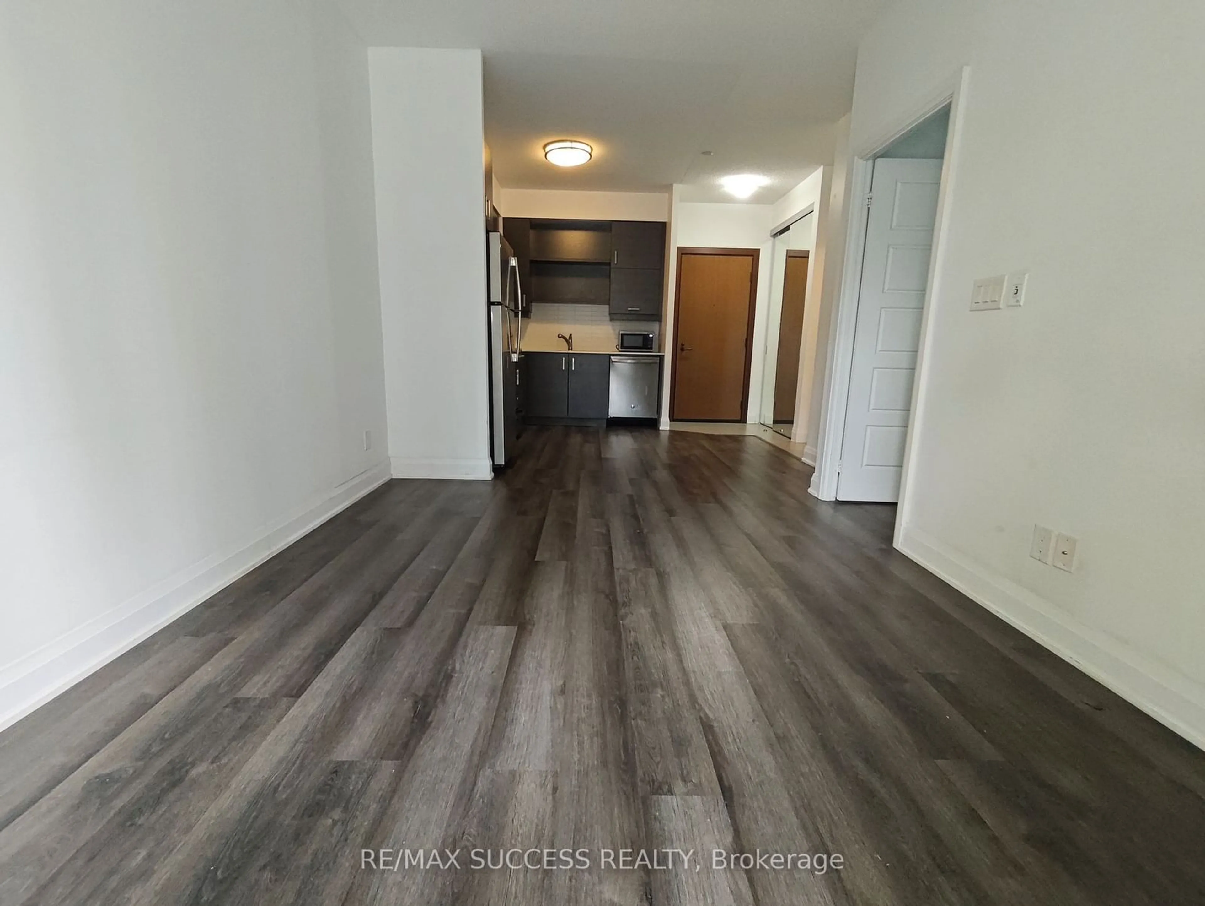 A pic of a room, wood floors for 1 Uptown Dr #108, Markham Ontario L3R 5C1