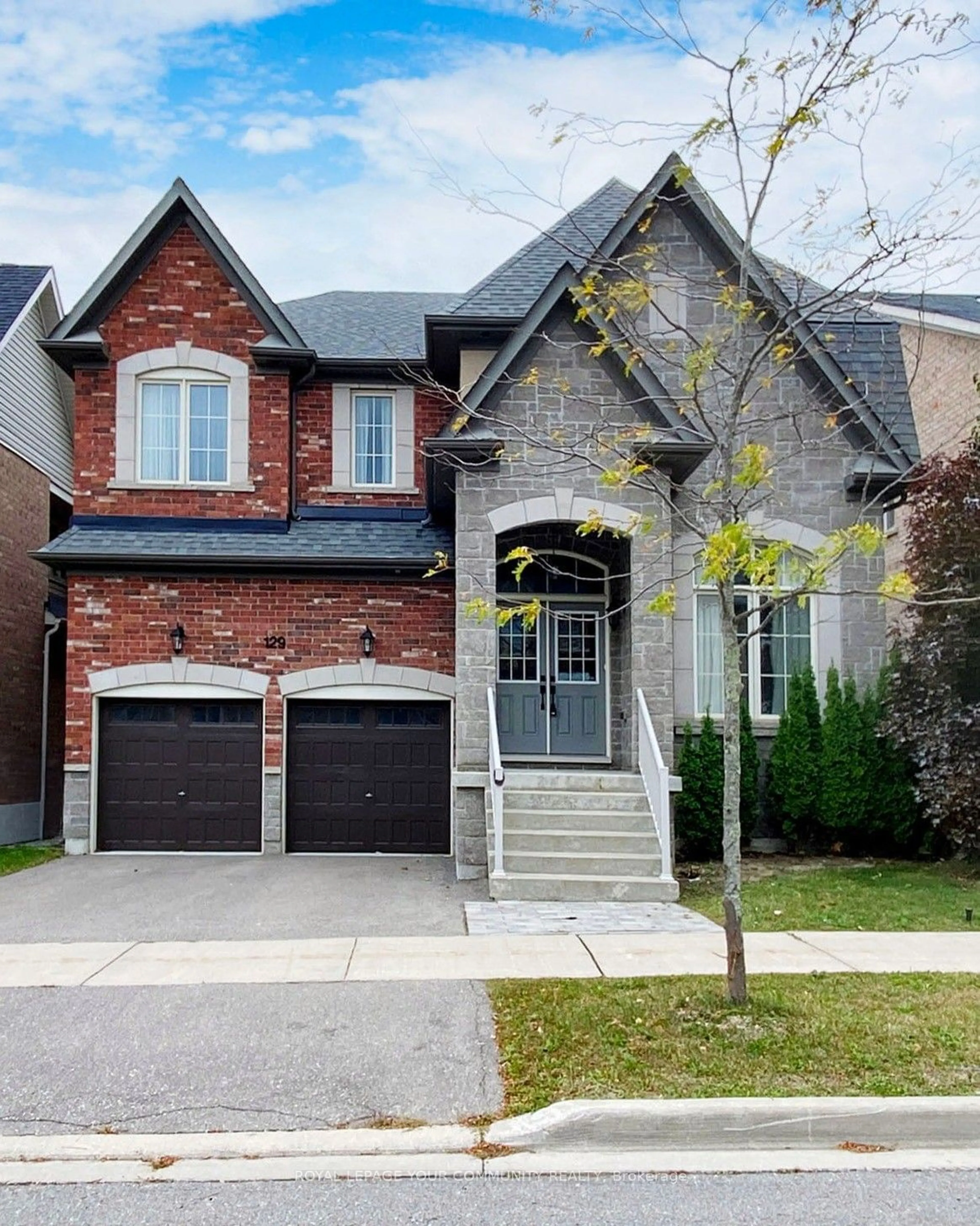 Home with brick exterior material for 129 McCann Cres, Bradford West Gwillimbury Ontario L3Z 0M6