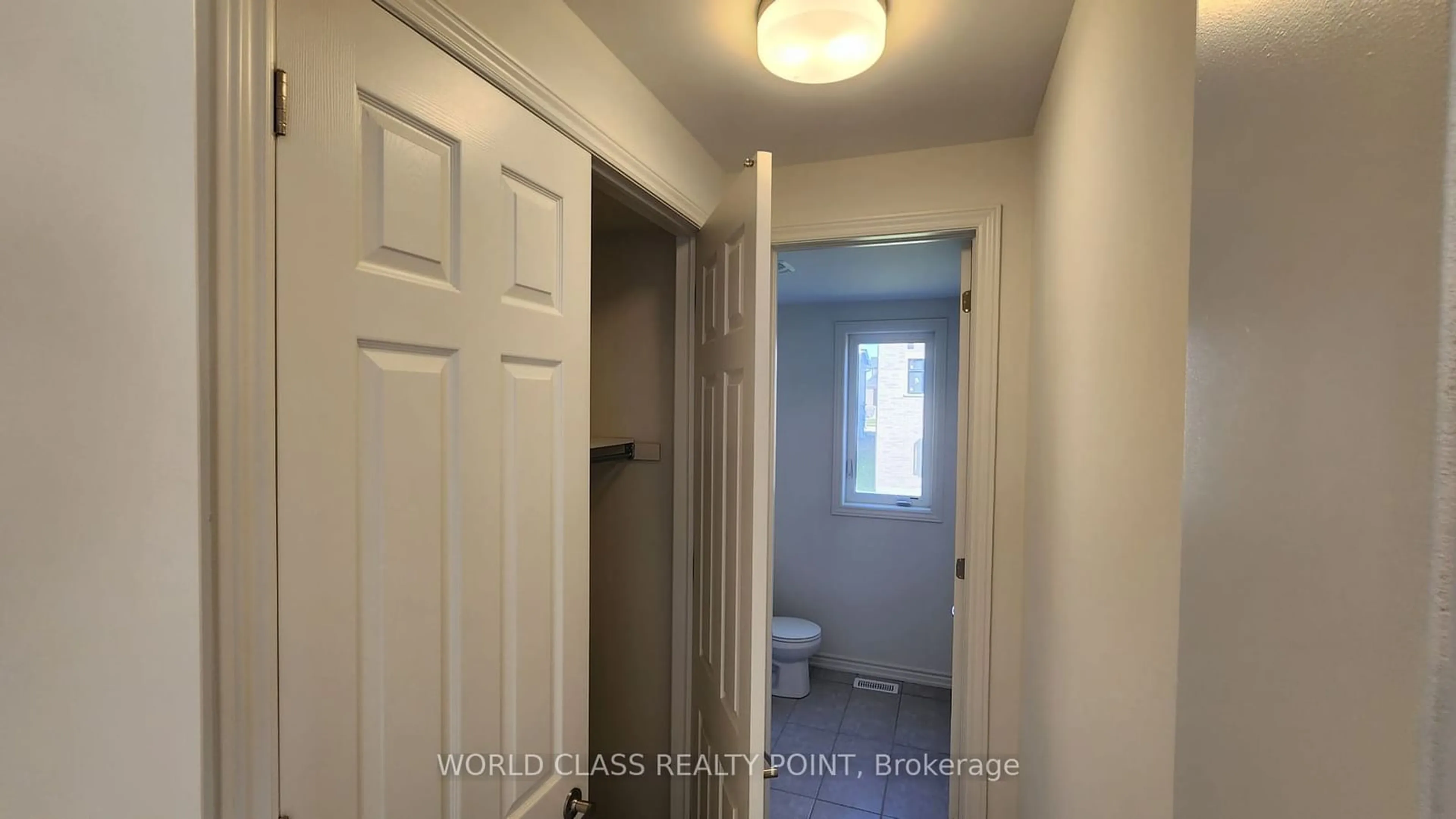 Indoor entryway, unknown floor for 121 Bluebird Blvd, Adjala-Tosorontio Ontario L0G 1W0