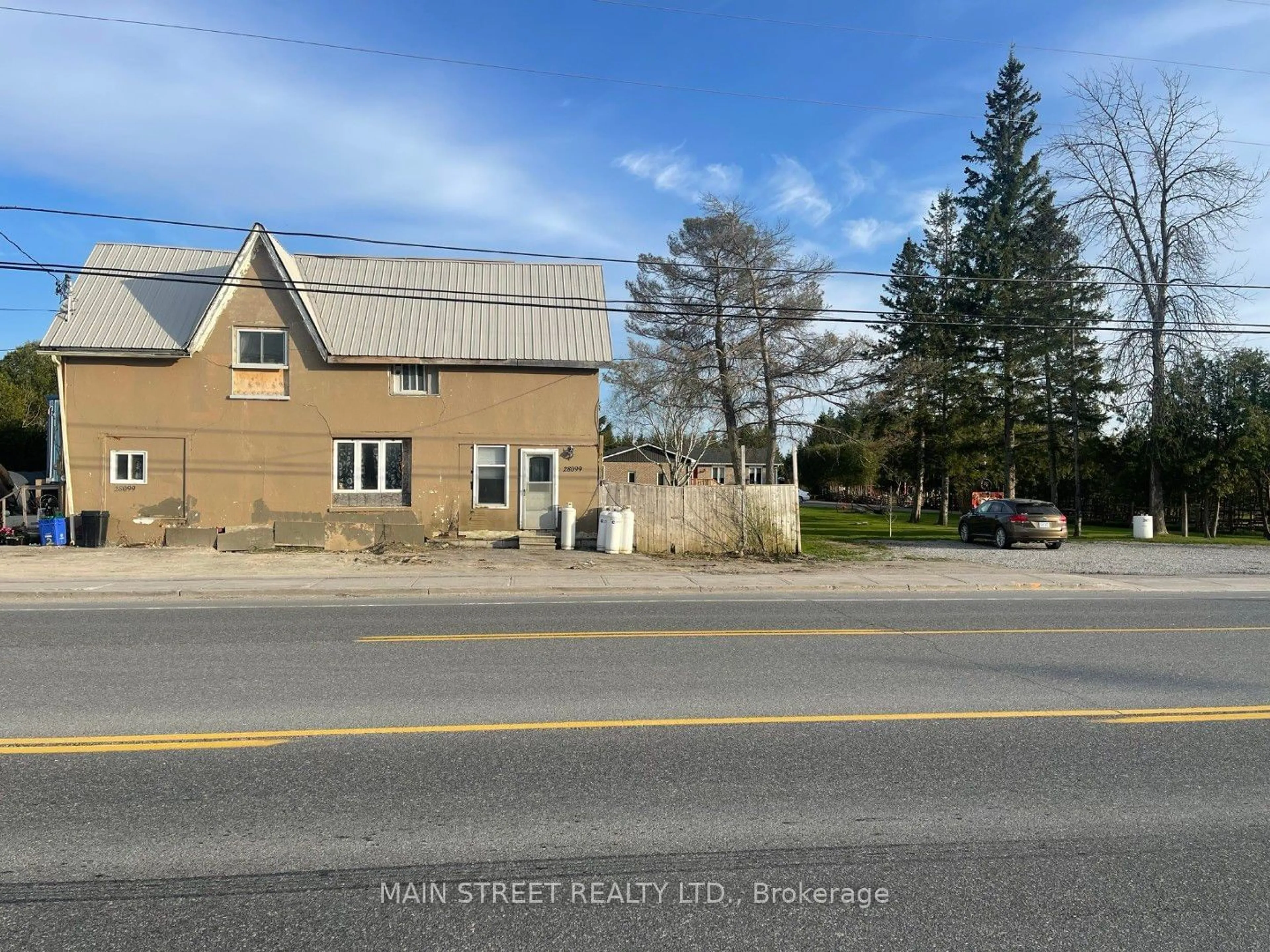 Frontside or backside of a home, the street view for 28099 48, Georgina Ontario L0E 1N0