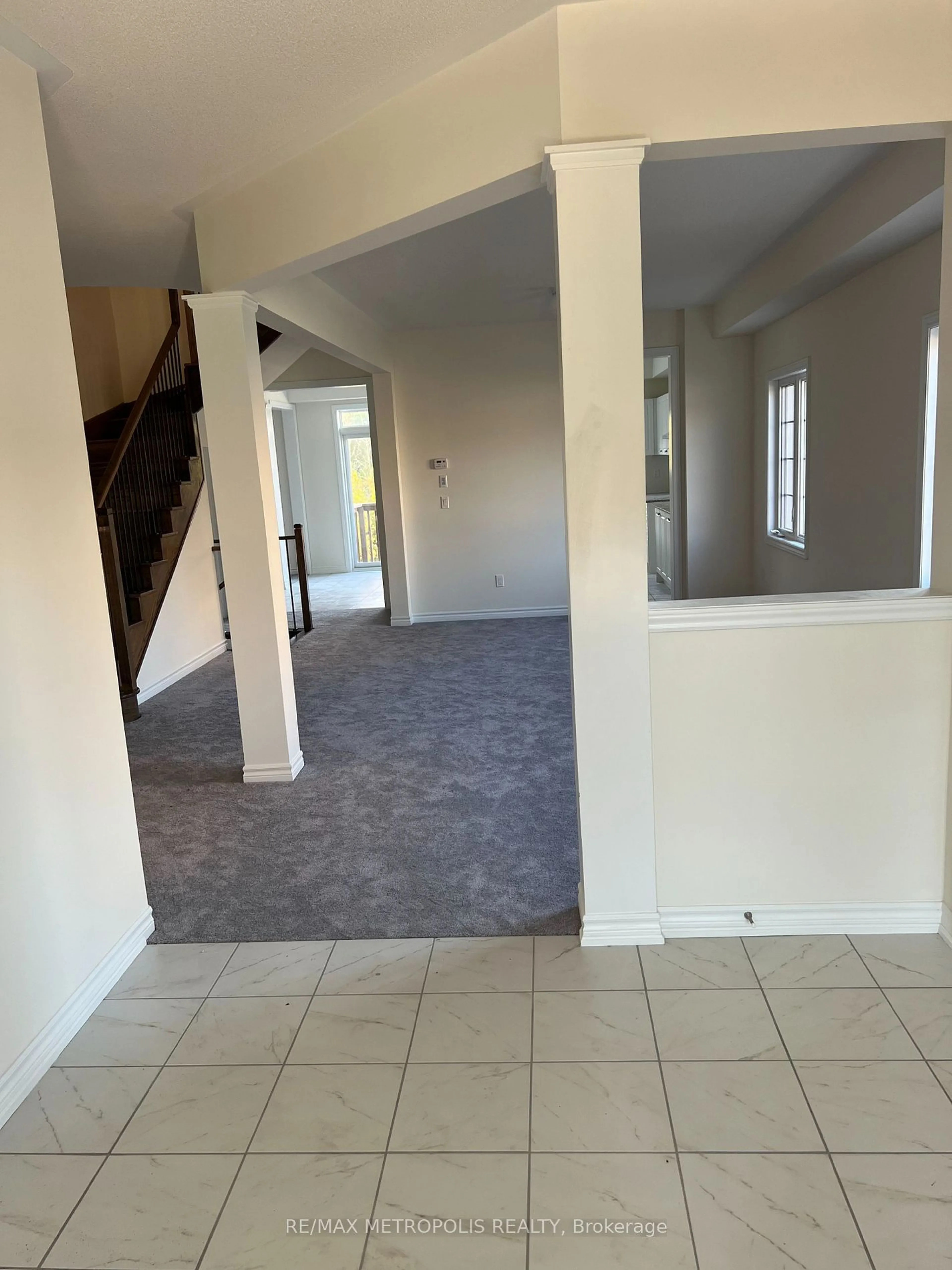 Indoor foyer, not visible floor for 128 Hawkins St, Georgina Ontario L0E 1R0