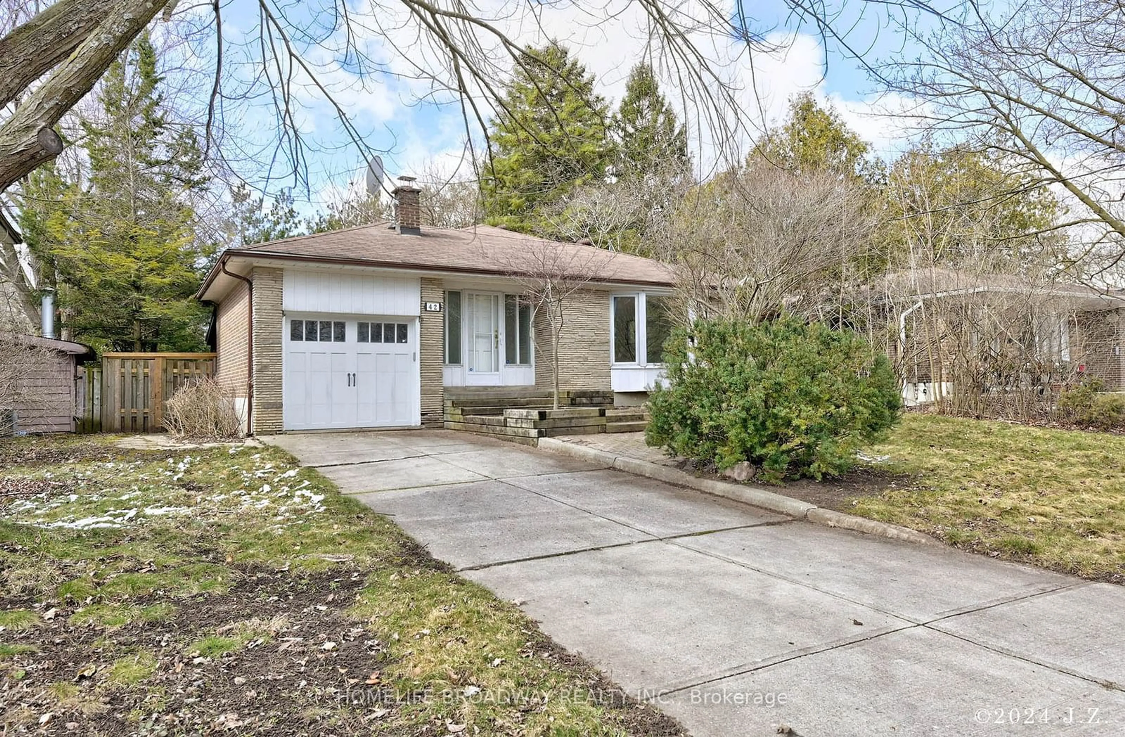 Frontside or backside of a home, cottage for 42 Sciberras Rd, Markham Ontario L3R 2J3